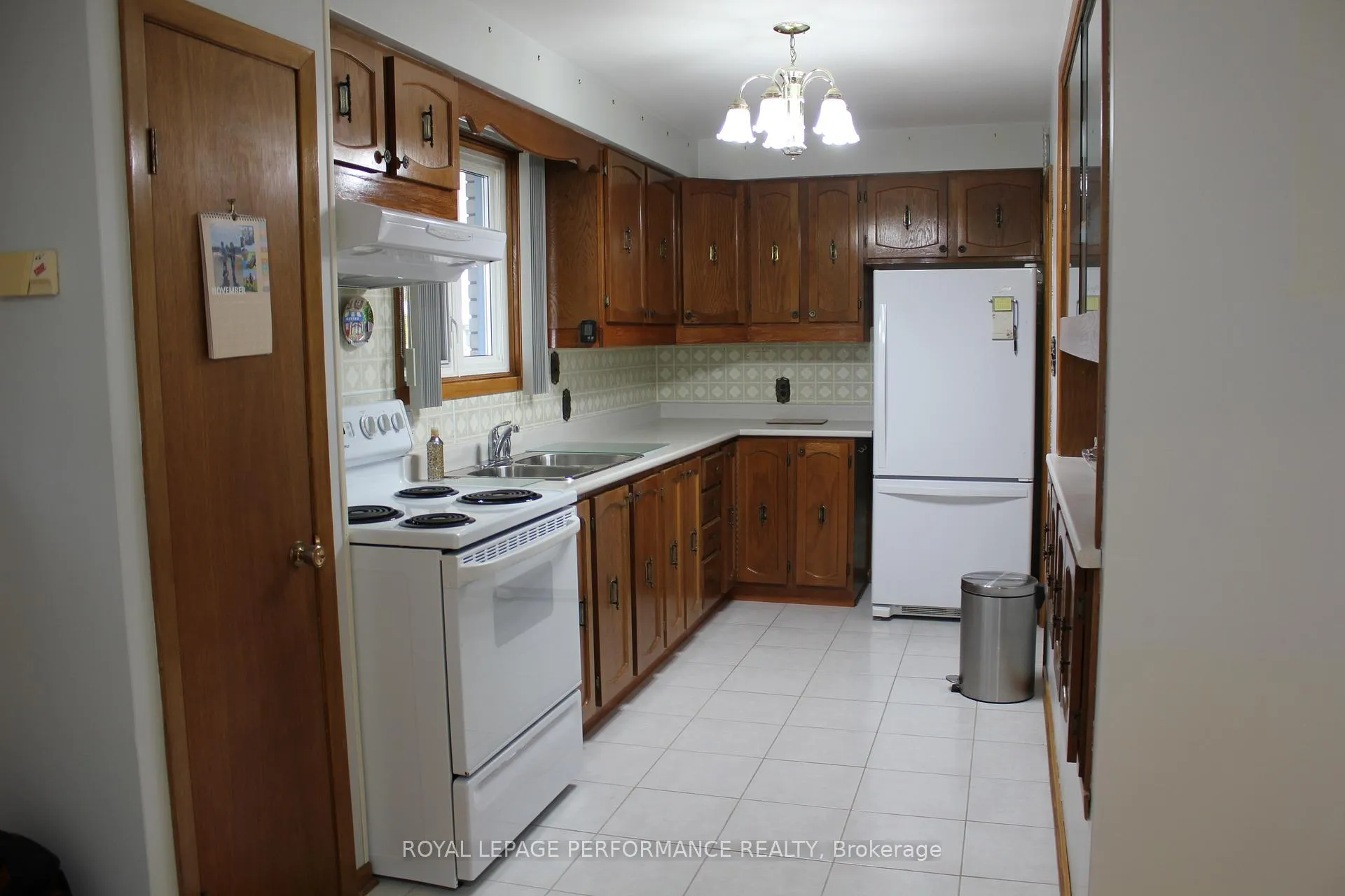 Photo 8 of 408 Beach Avenue, Cornwall — HOMEH