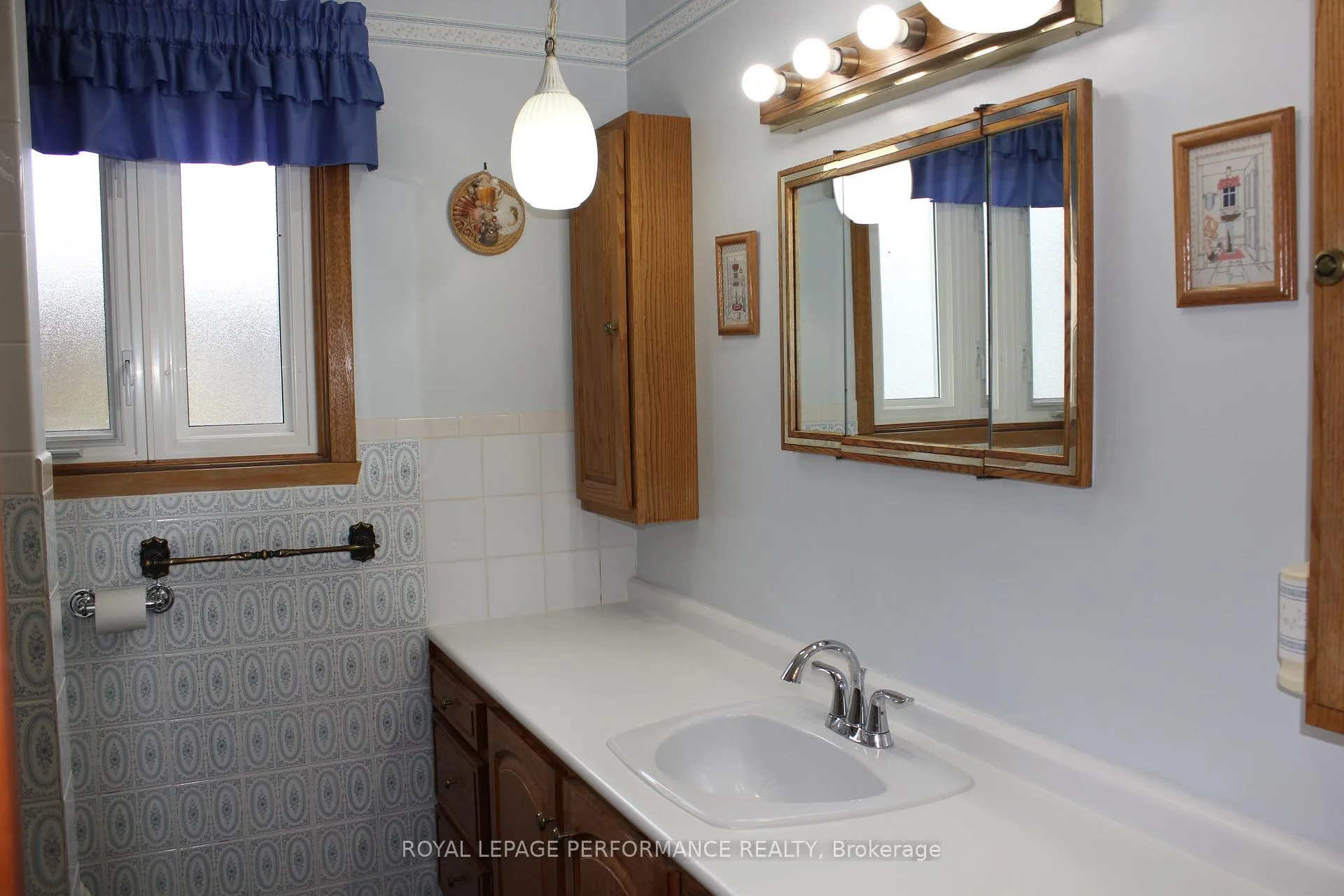 Photo 19 of 408 Beach Avenue, Cornwall — HOMEH