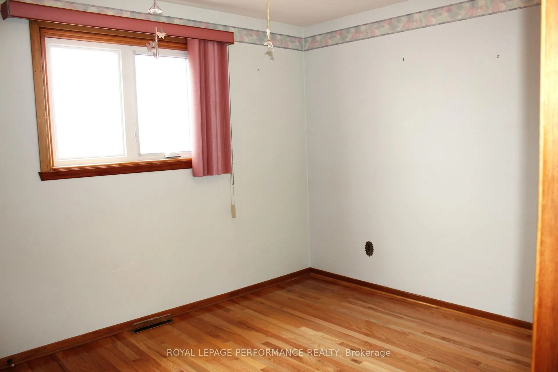 Photo 22 of 408 Beach Avenue, Cornwall — HOMEH