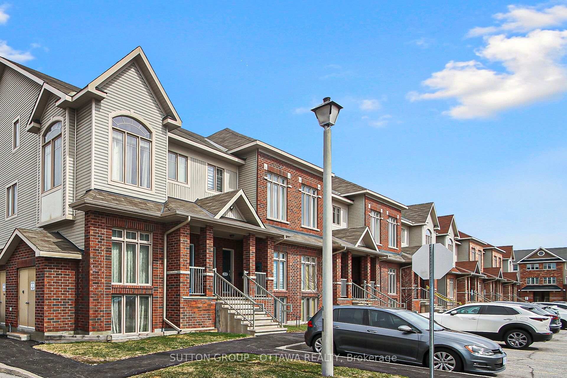 Photo 4 of Unit 8, 216 Keltie Private, Ottawa, Barrhaven - Longfields — HOMEH