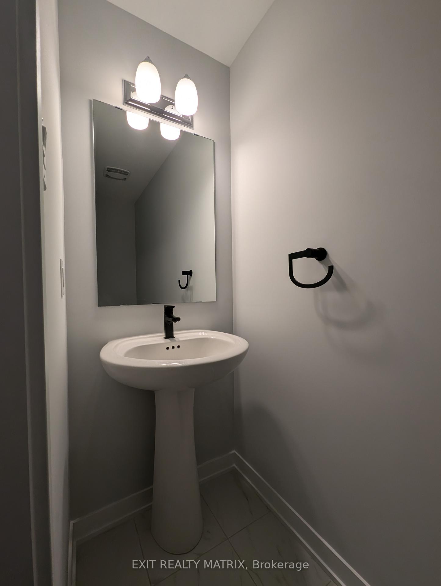 Photo 12 of 312 Parnian Private, Ottawa, Barrhaven - Half Moon Bay — HOMEH