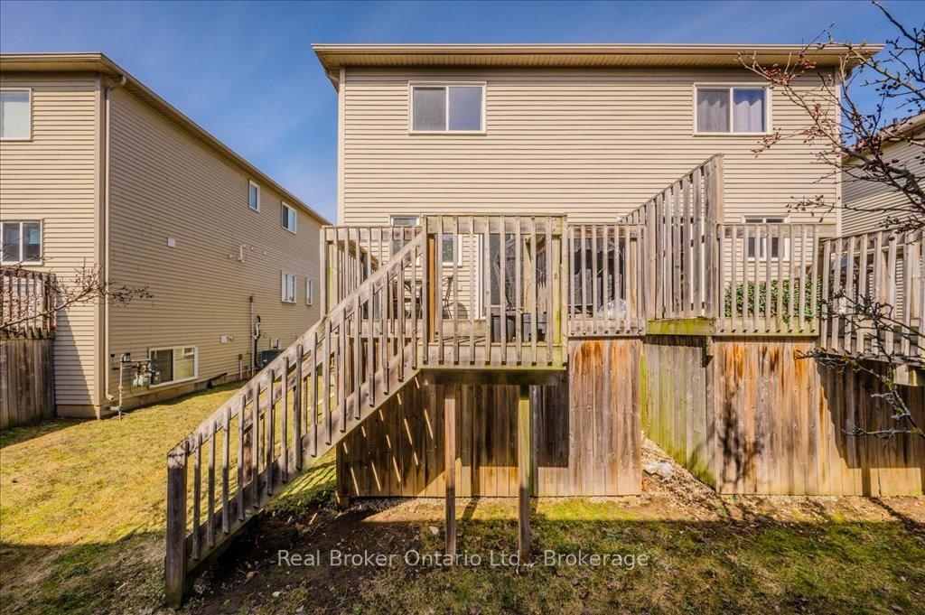Photo 7 of Unit C14, 240 Westmeadow Drive, Kitchener — HOMEH