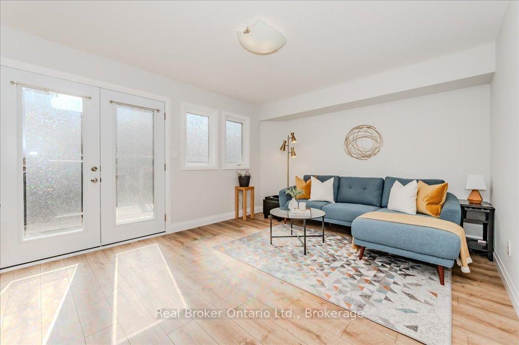 Photo 9 of Unit C14, 240 Westmeadow Drive, Kitchener — HOMEH