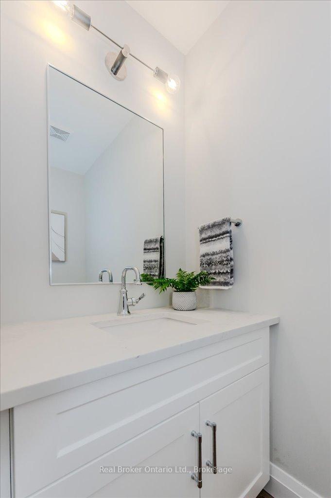 Photo 12 of Unit C14, 240 Westmeadow Drive, Kitchener — HOMEH