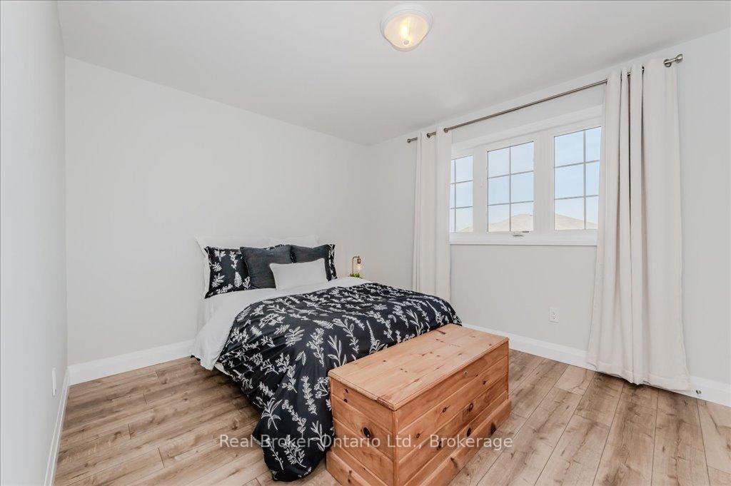 Photo 15 of Unit C14, 240 Westmeadow Drive, Kitchener — HOMEH