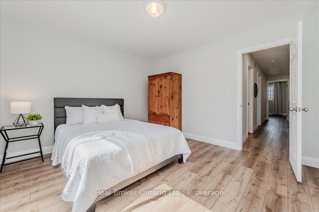 Photo 18 of Unit C14, 240 Westmeadow Drive, Kitchener — HOMEH