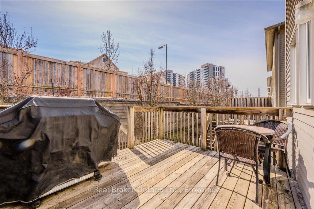 Photo 23 of Unit C14, 240 Westmeadow Drive, Kitchener — HOMEH