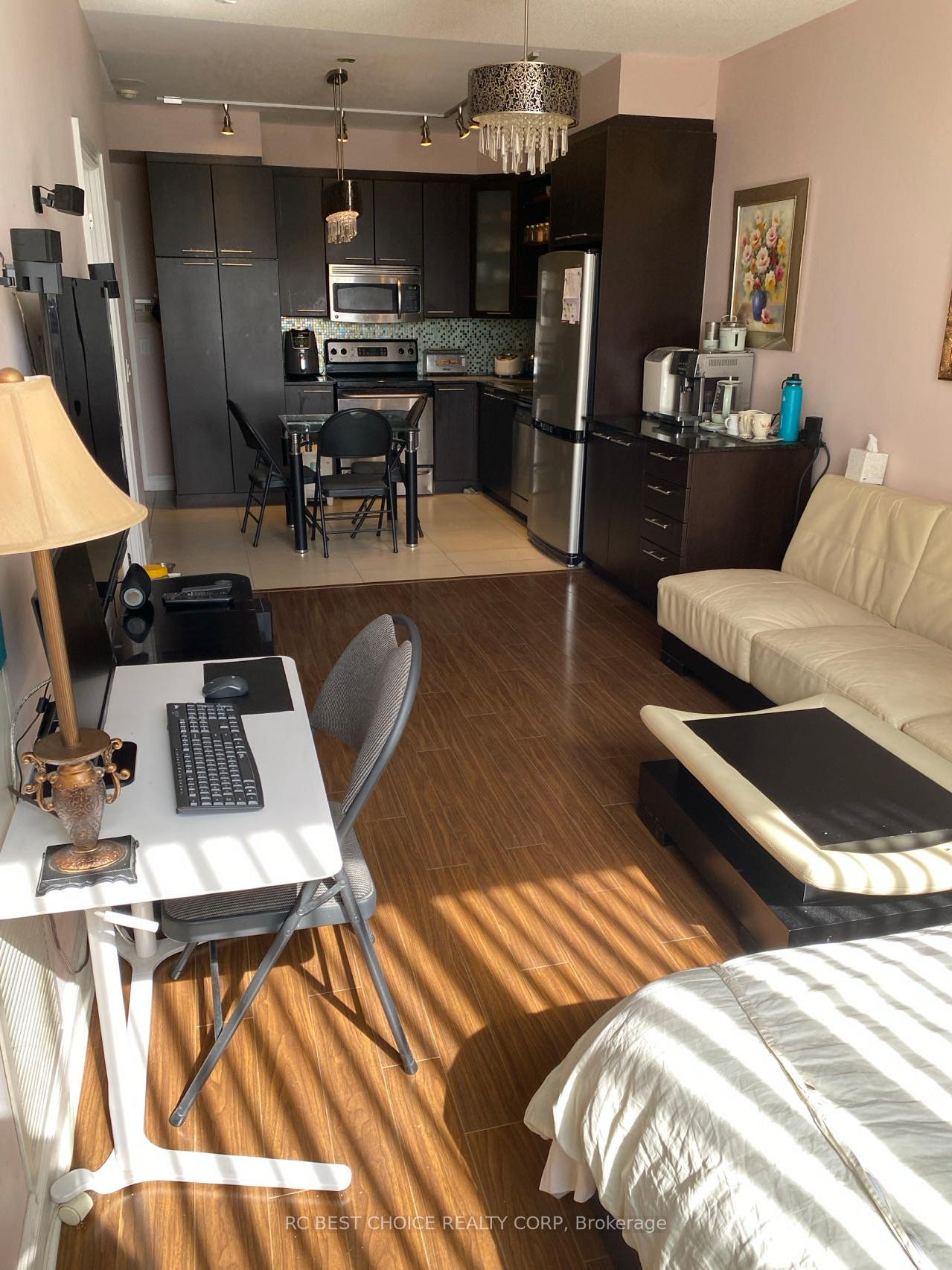 Front of Unit 109, 37 Galleria Parkway