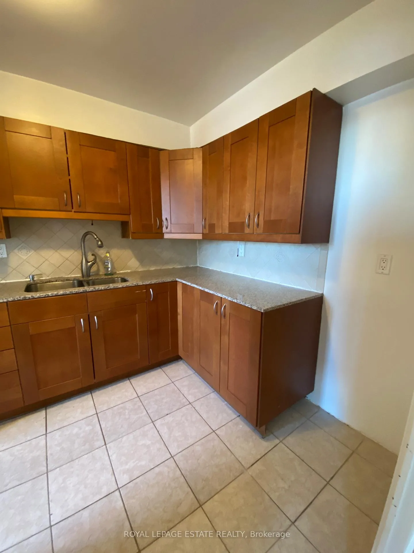 Photo 11 of Unit 1503, 20 Edgecliff Golfway, Toronto, Flemingdon Park — HOMEH