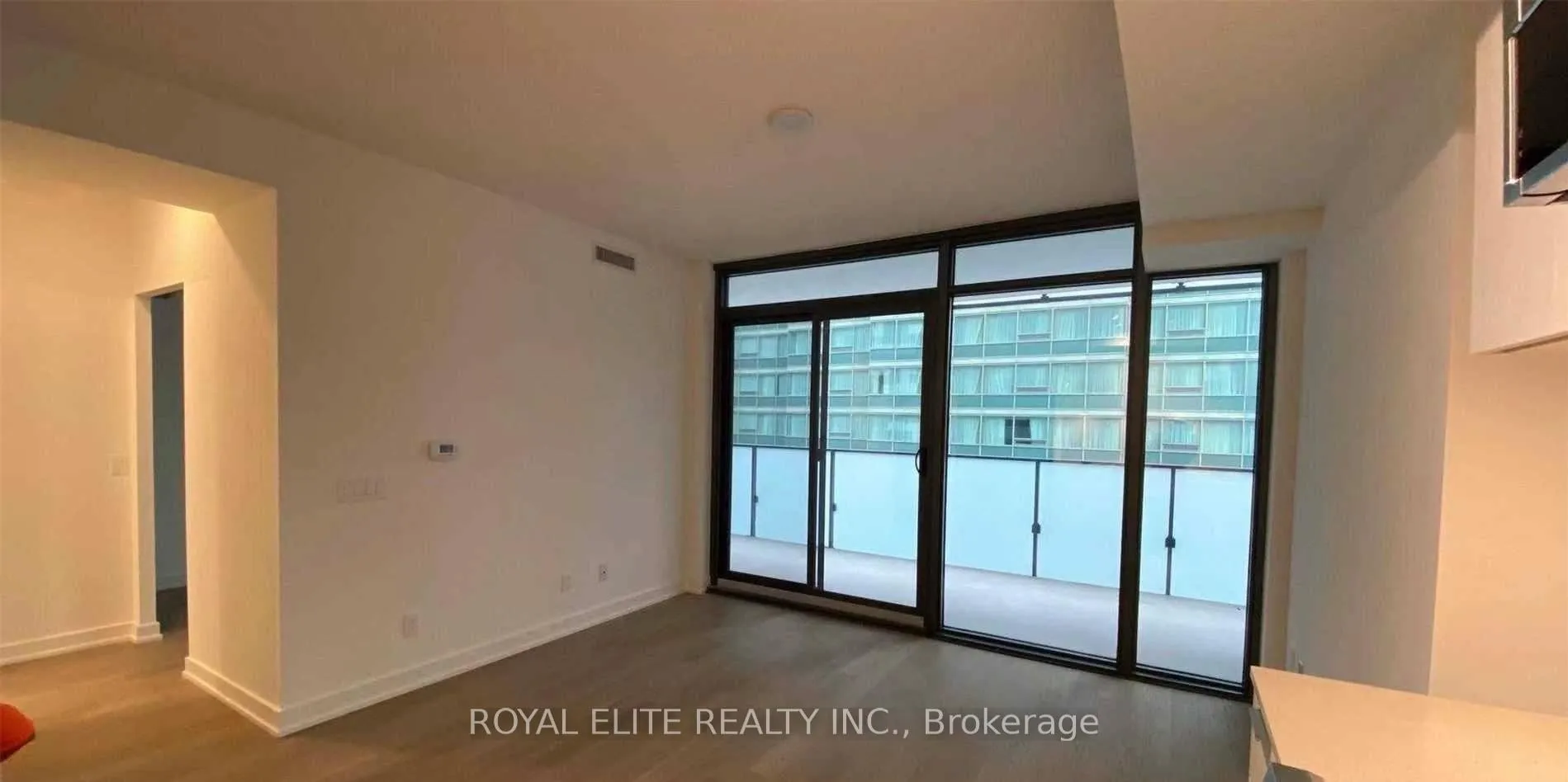 Photo 4 of Unit 711, 25 Richmond Street E, Toronto, Church-Yonge Corridor — HOMEH