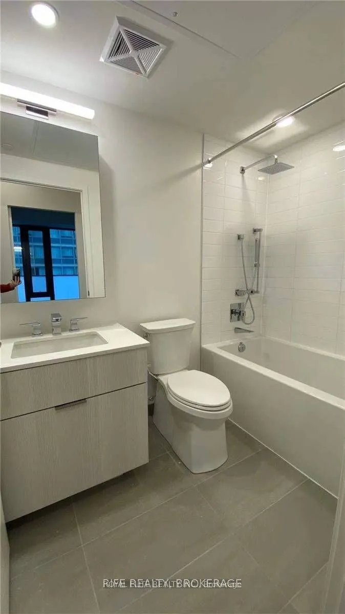 Photo 6 of Unit 711, 25 Richmond Street E, Toronto, Church-Yonge Corridor — HOMEH
