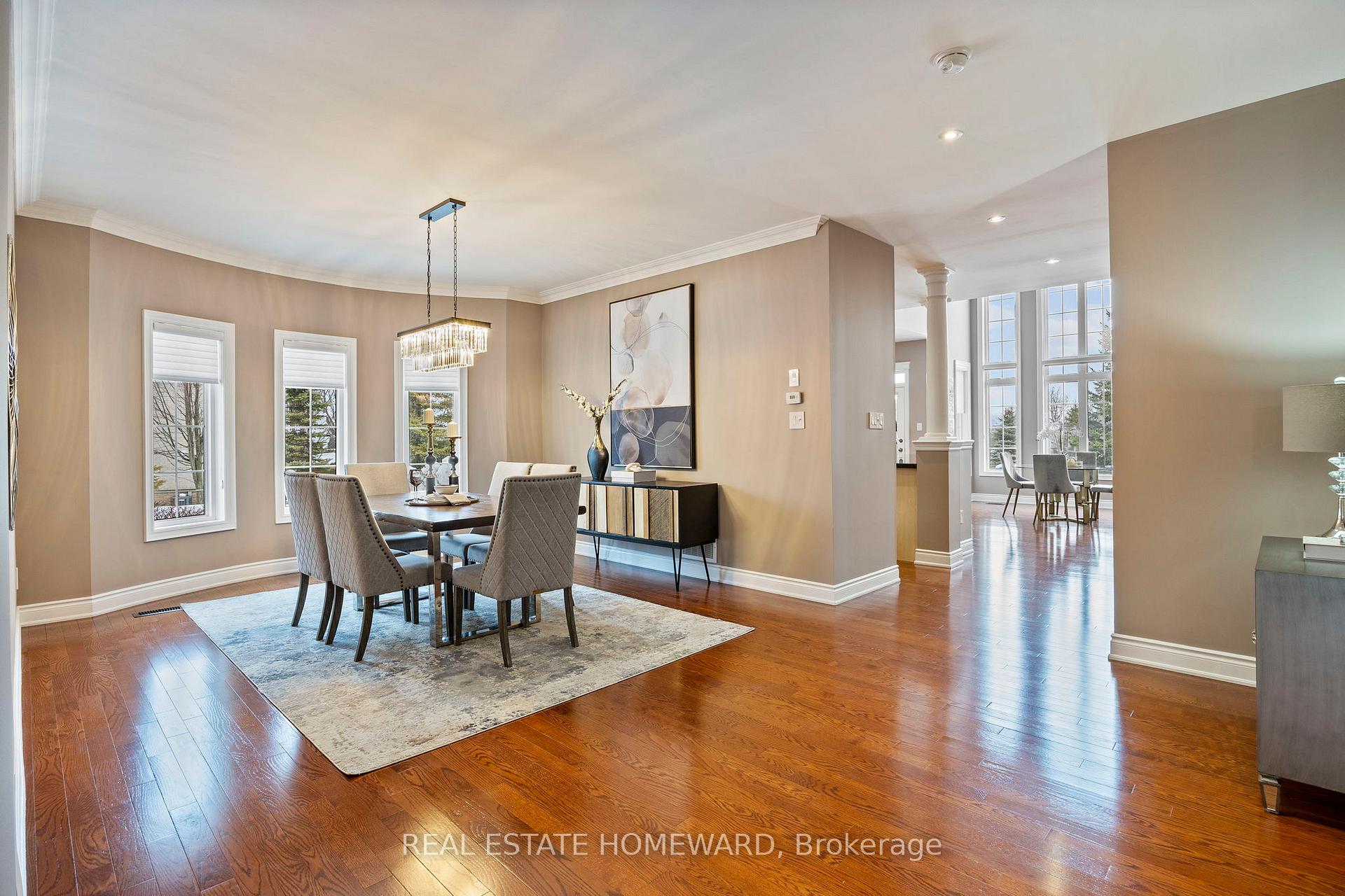 Photo 6 of 79 Stonecliffe Crescent, Aurora, Aurora Estates — HOMEH