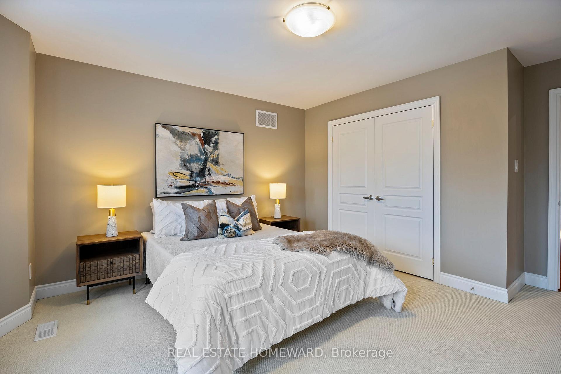 Photo 33 of 79 Stonecliffe Crescent, Aurora, Aurora Estates — HOMEH