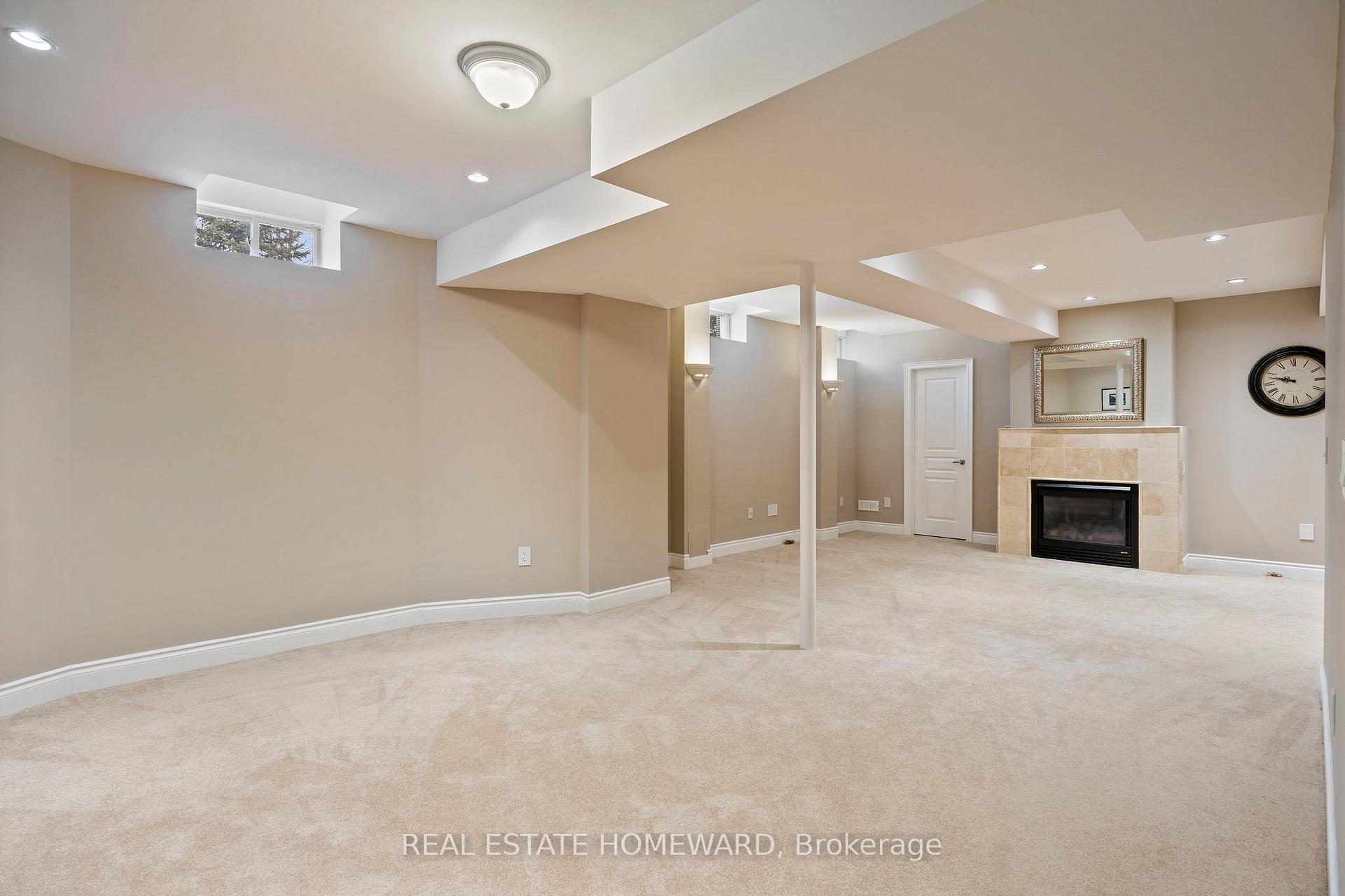 Photo 37 of 79 Stonecliffe Crescent, Aurora, Aurora Estates — HOMEH
