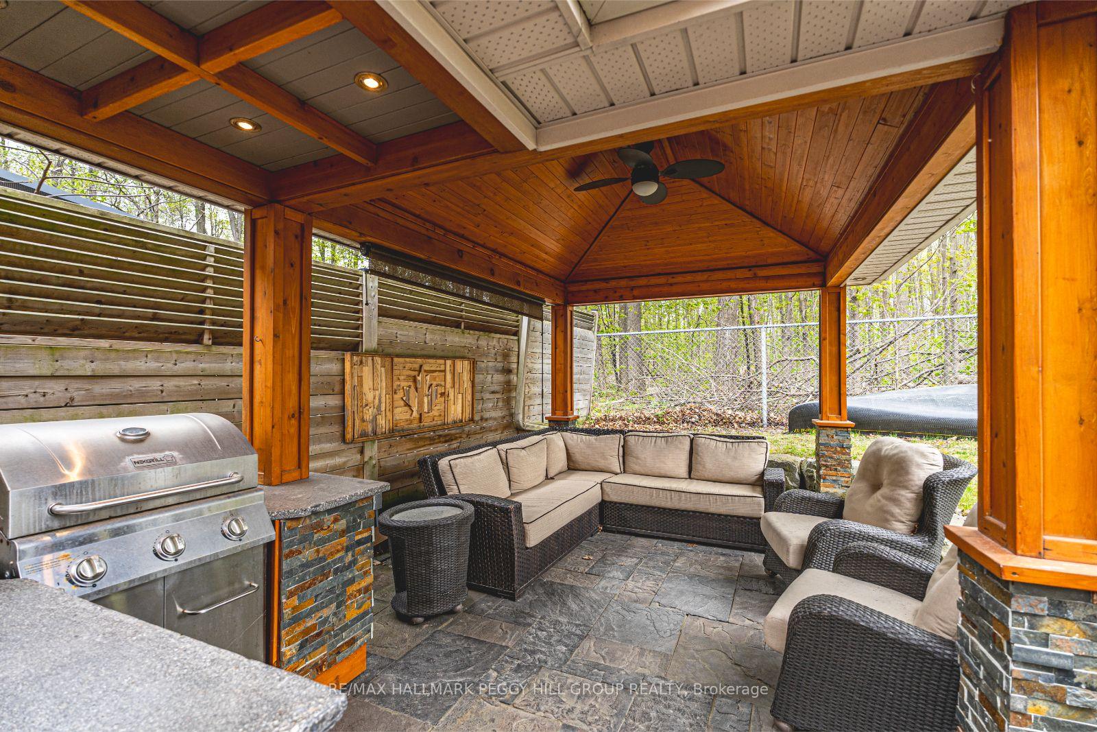 Photo 20 of 8 Thrushwood Drive, Barrie, Holly — HOMEH
