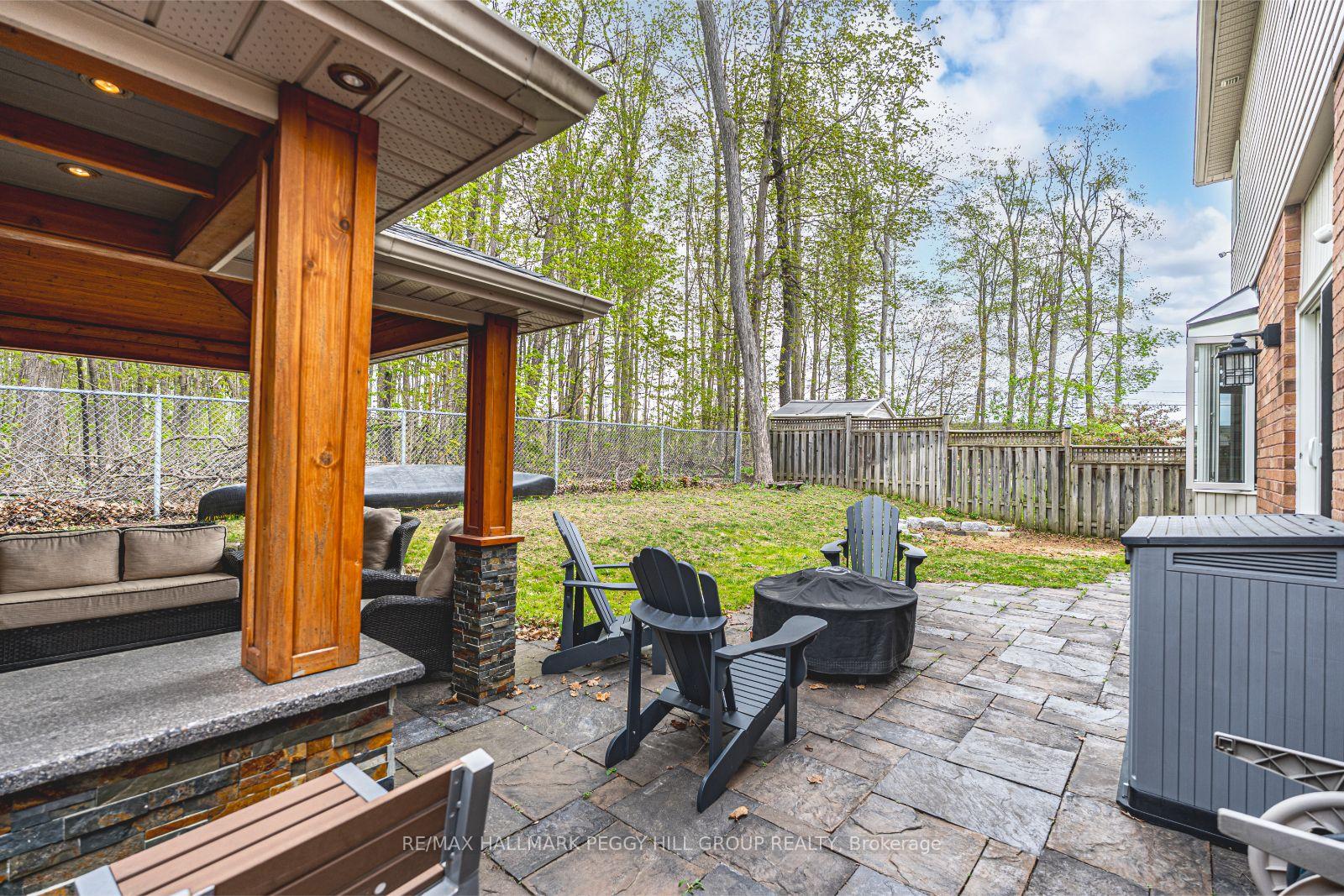 Photo 21 of 8 Thrushwood Drive, Barrie, Holly — HOMEH