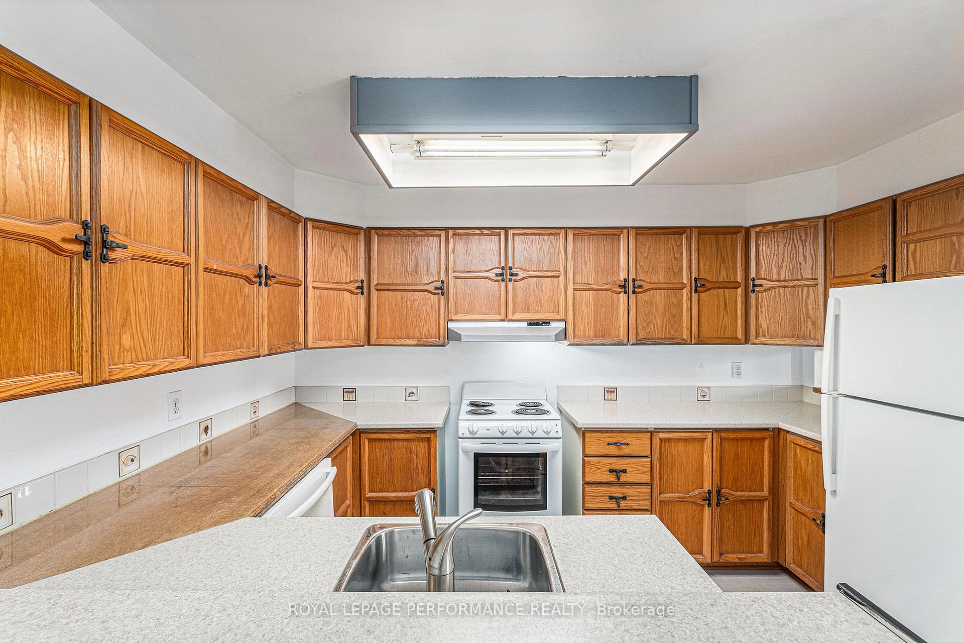 Photo 13 of Unit 205, 535 Canteval Terrace, Ottawa, Fallingbrook/Pineridge — HOMEH