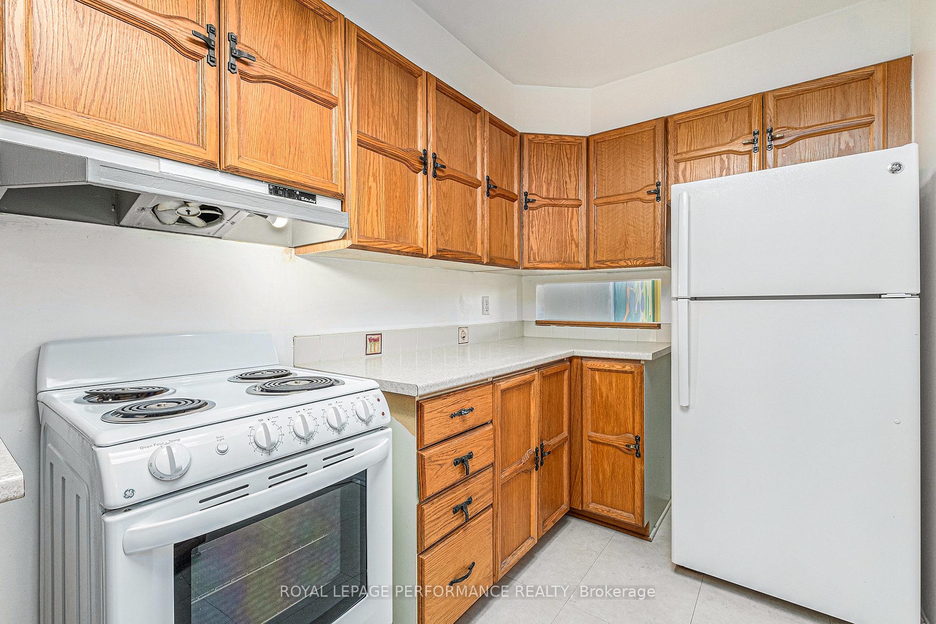 Photo 14 of Unit 205, 535 Canteval Terrace, Ottawa, Fallingbrook/Pineridge — HOMEH