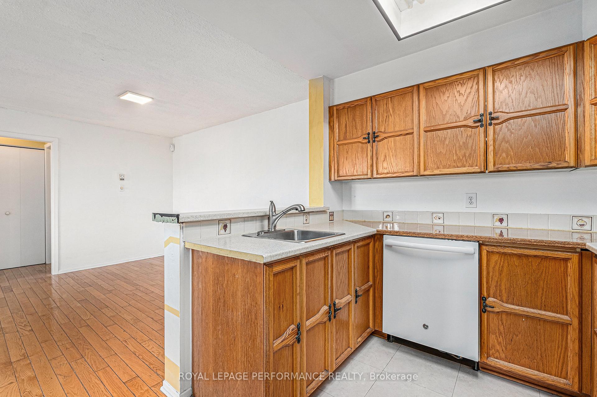 Photo 15 of Unit 205, 535 Canteval Terrace, Ottawa, Fallingbrook/Pineridge — HOMEH
