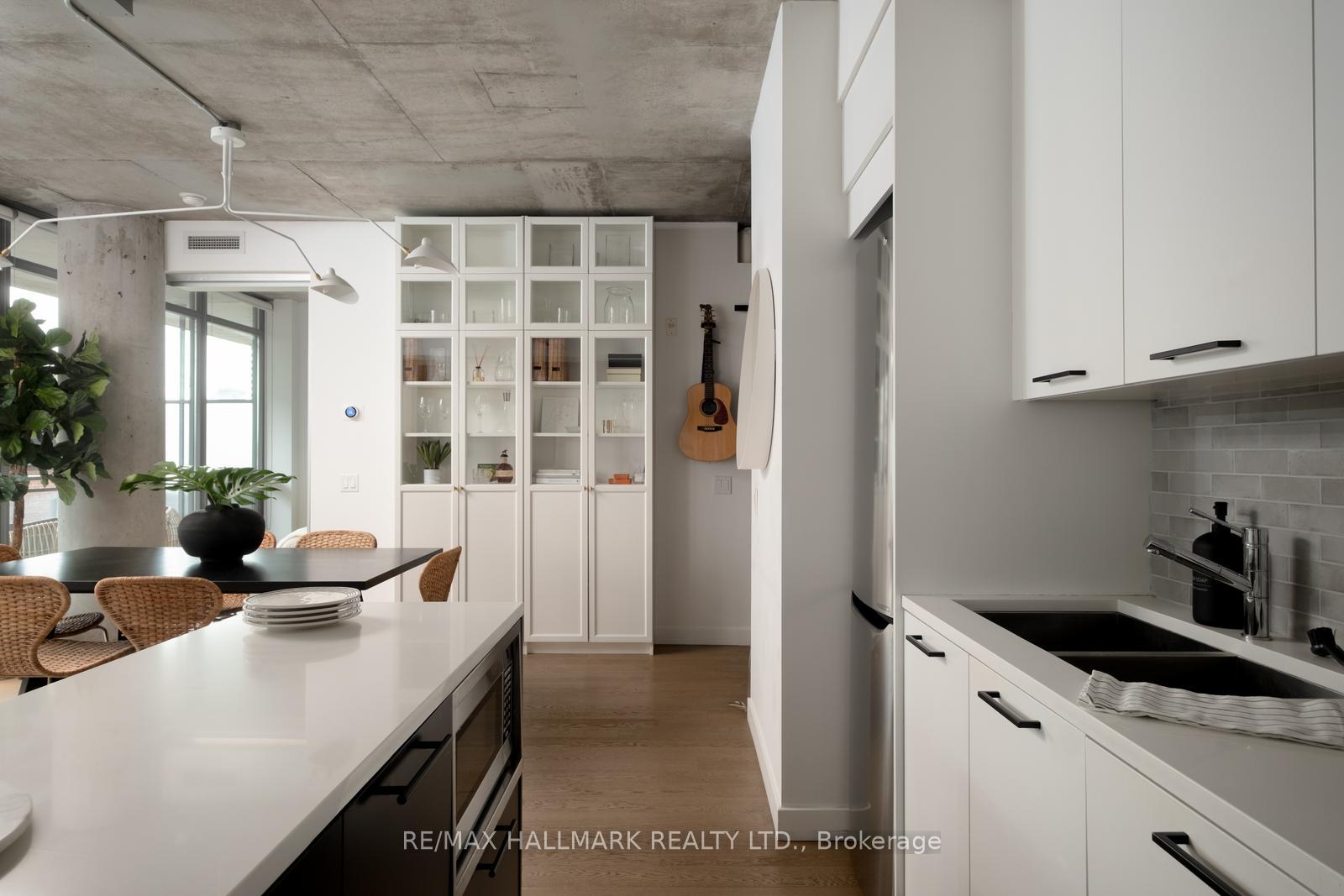 Photo 10 of Unit 607, 90 Broadview Avenue, Toronto, South Riverdale — HOMEH