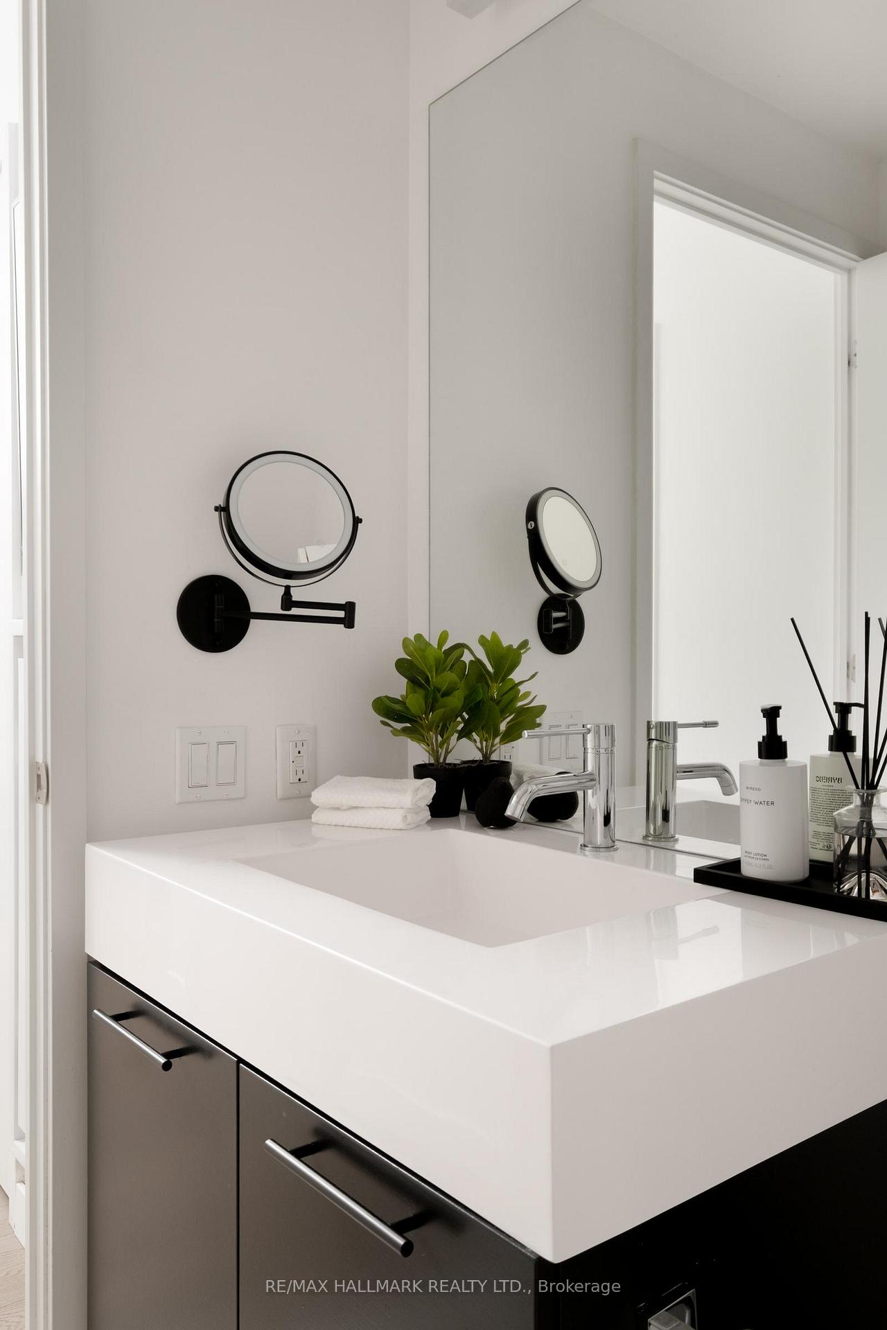 Photo 24 of Unit 607, 90 Broadview Avenue, Toronto, South Riverdale — HOMEH