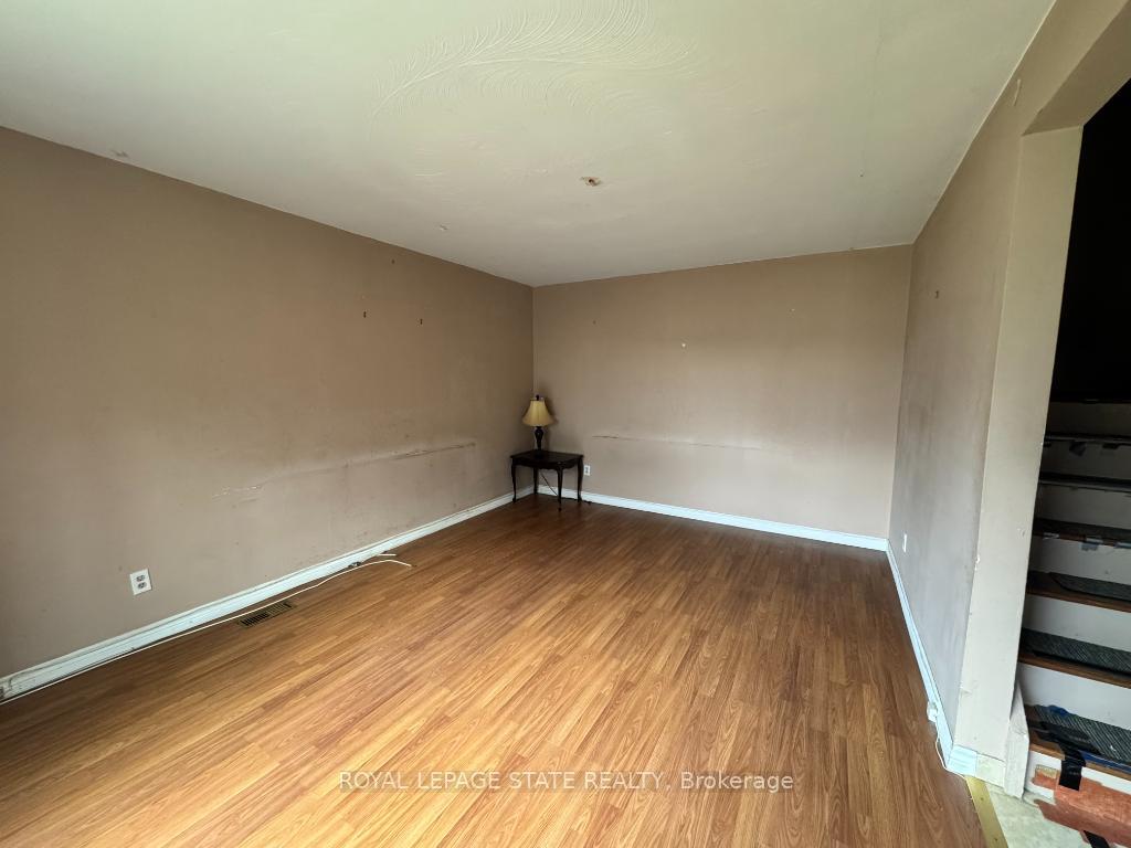Photo 17 of Unit 10, 914 Mohawk Road E, Hamilton, Lisgar — HOMEH