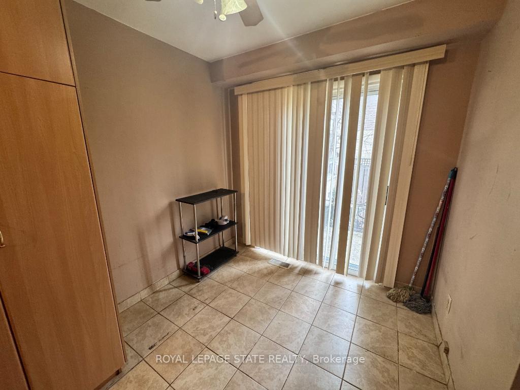 Photo 6 of Unit 10, 914 Mohawk Road E, Hamilton, Lisgar — HOMEH
