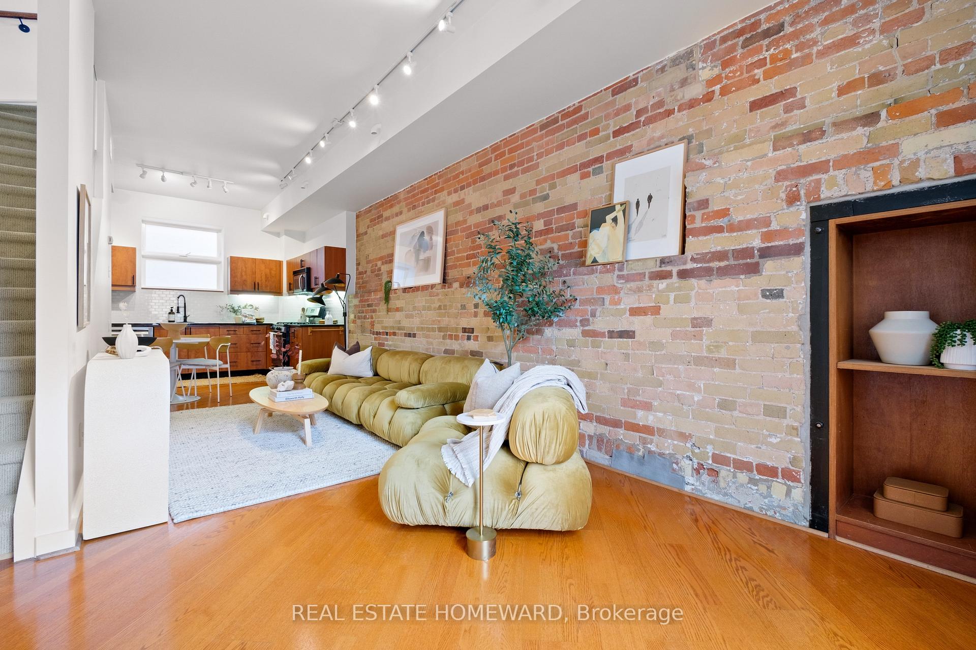 Photo 6 of 27 Old Brewery Lane, Toronto, Regent Park — HOMEH