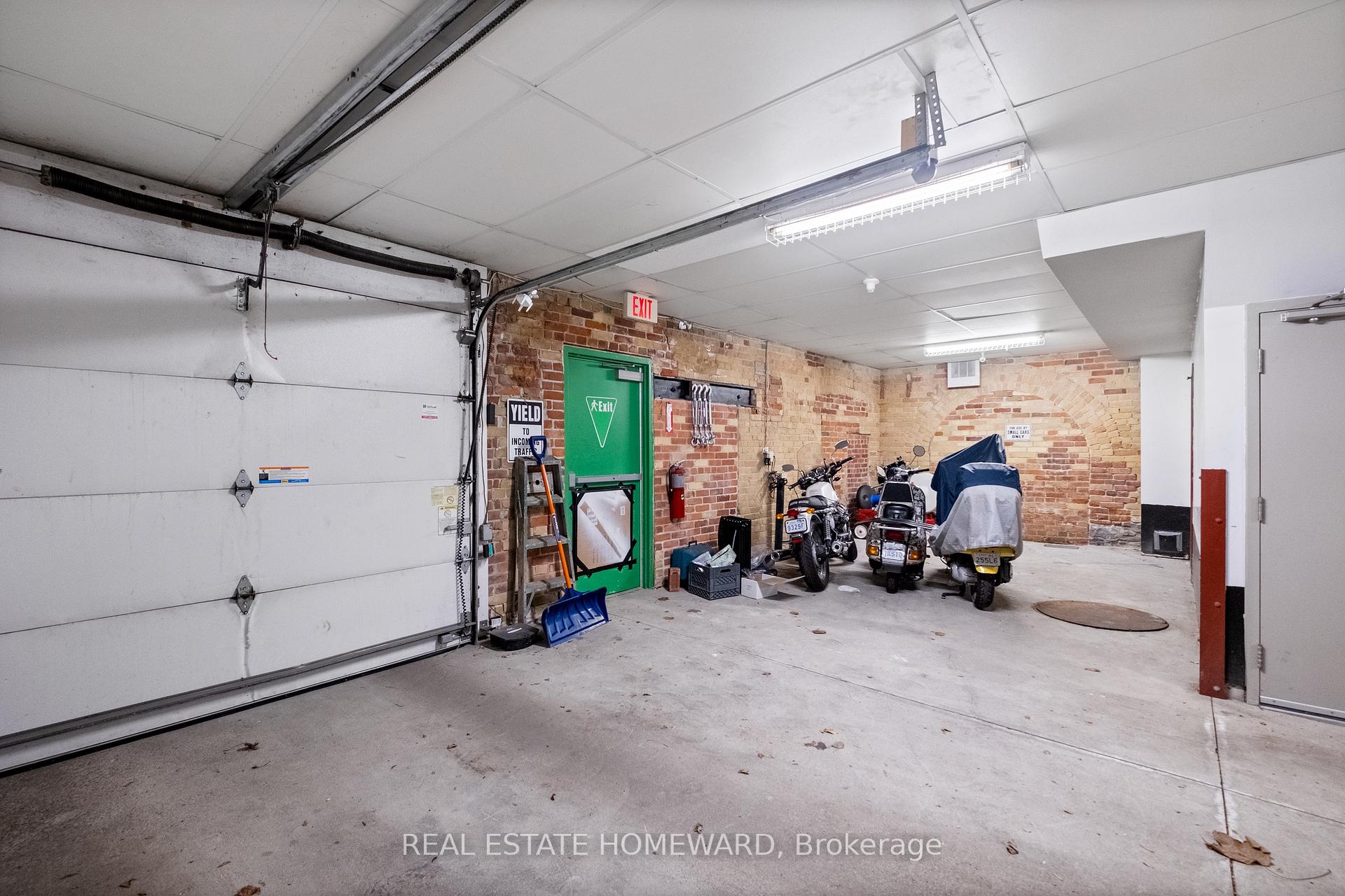 Photo 30 of 27 Old Brewery Lane, Toronto, Regent Park — HOMEH