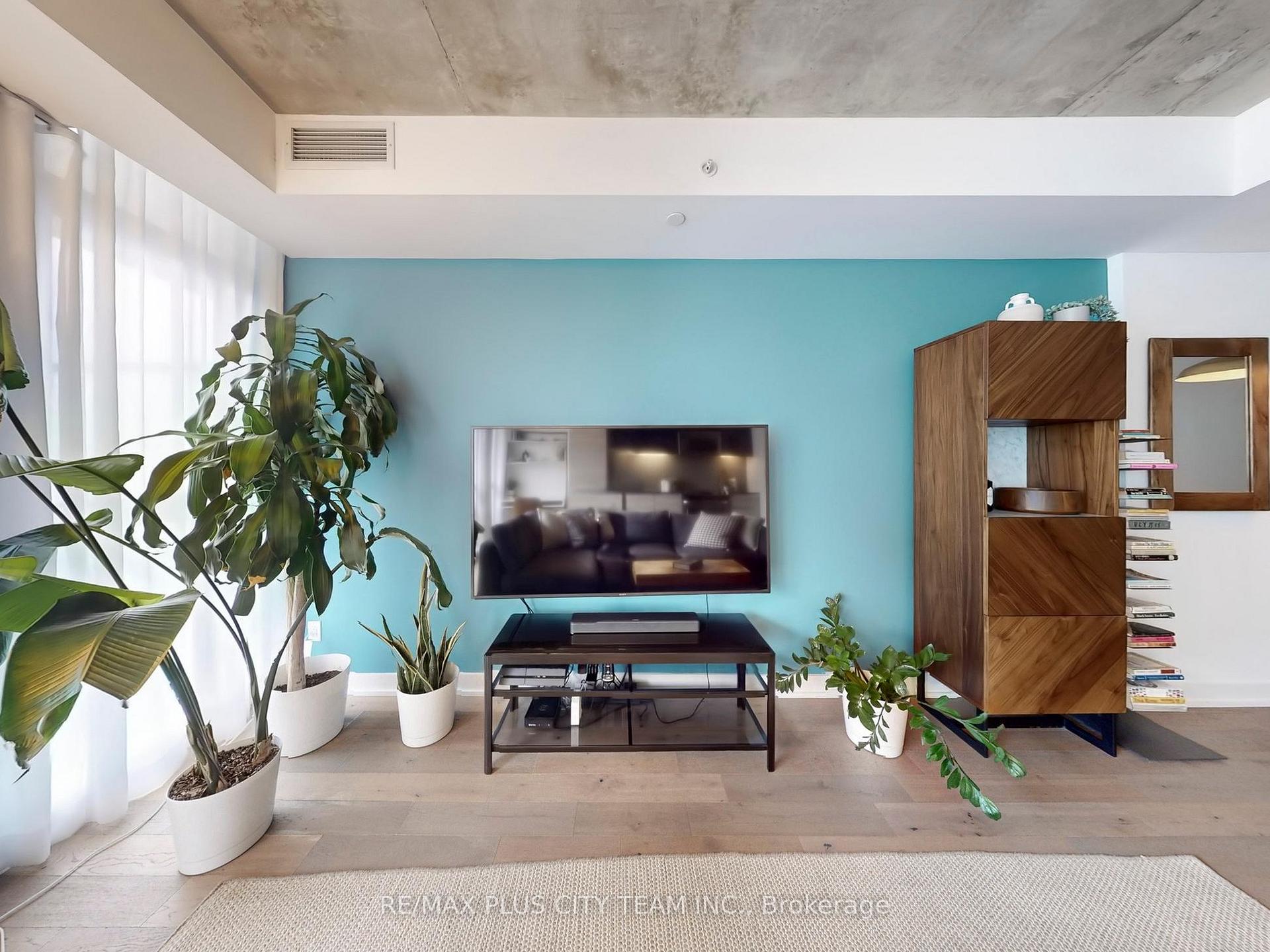 Photo 5 of Unit 813, 1190 Dundas Street E, Toronto, South Riverdale — HOMEH