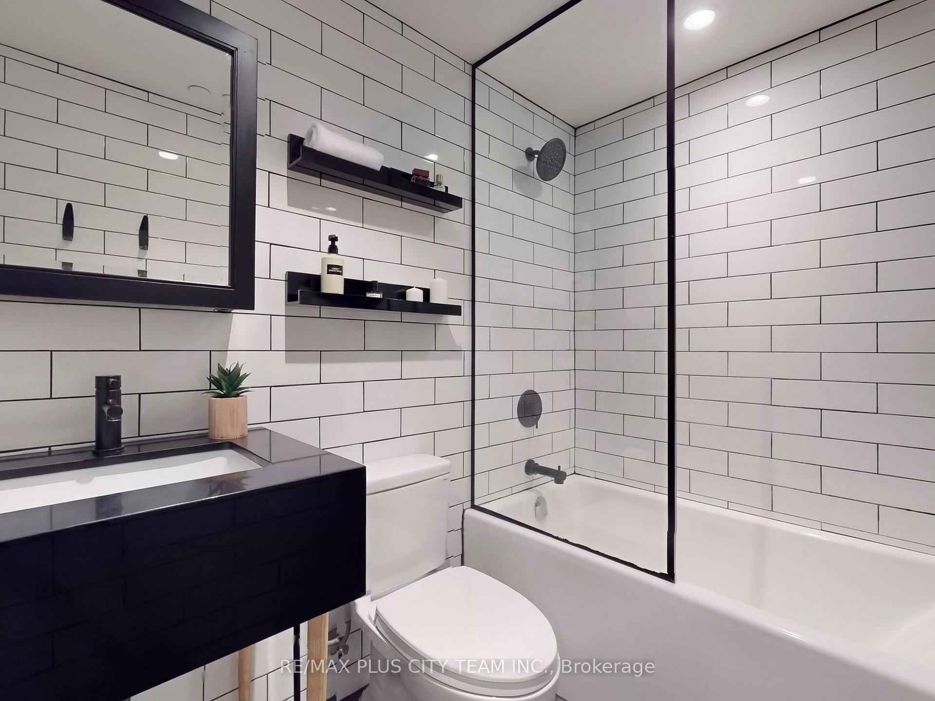Photo 16 of Unit 813, 1190 Dundas Street E, Toronto, South Riverdale — HOMEH