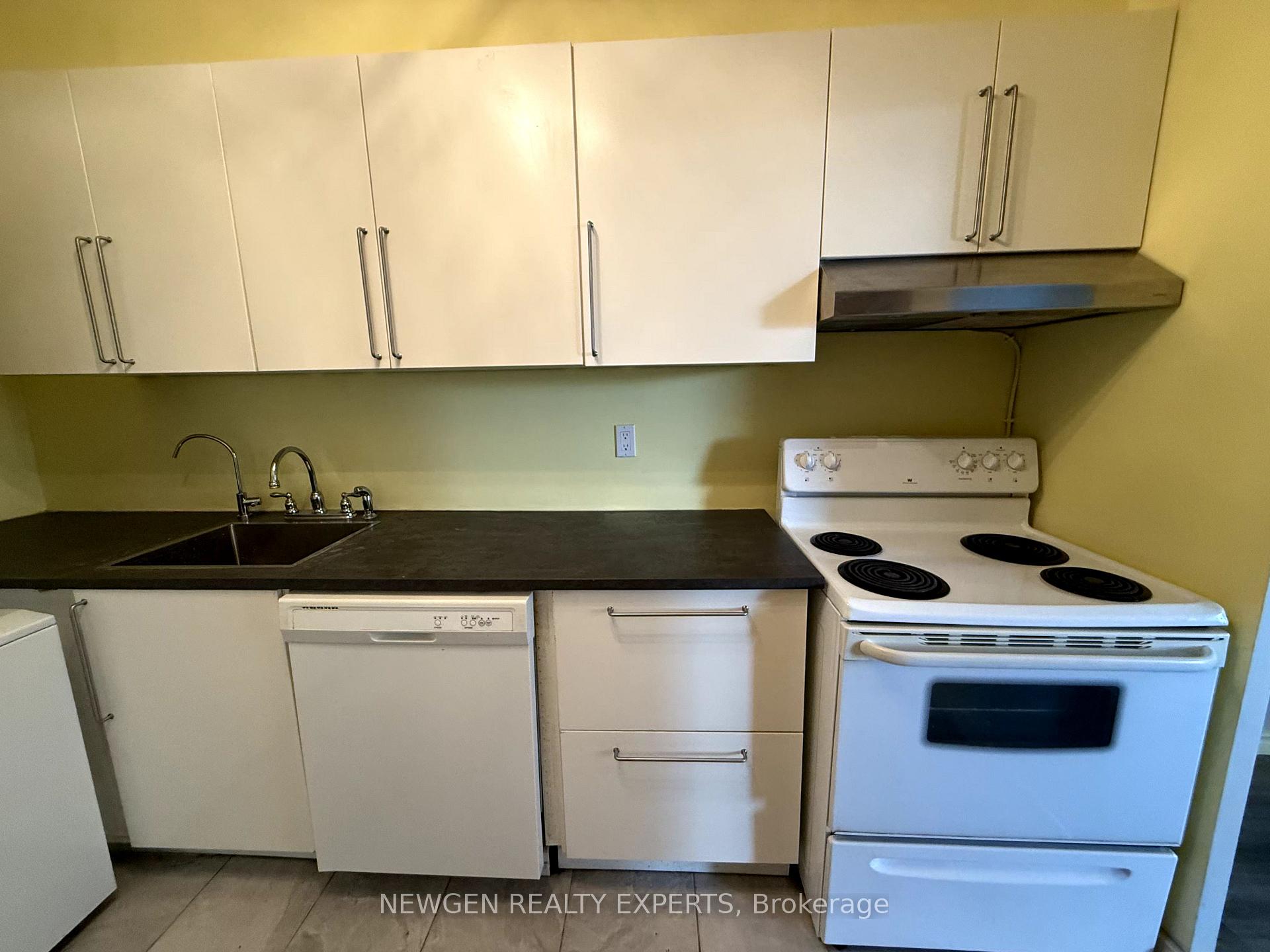 Photo 8 of Unit 302, 5 Massey Square, Toronto, Crescent Town — HOMEH
