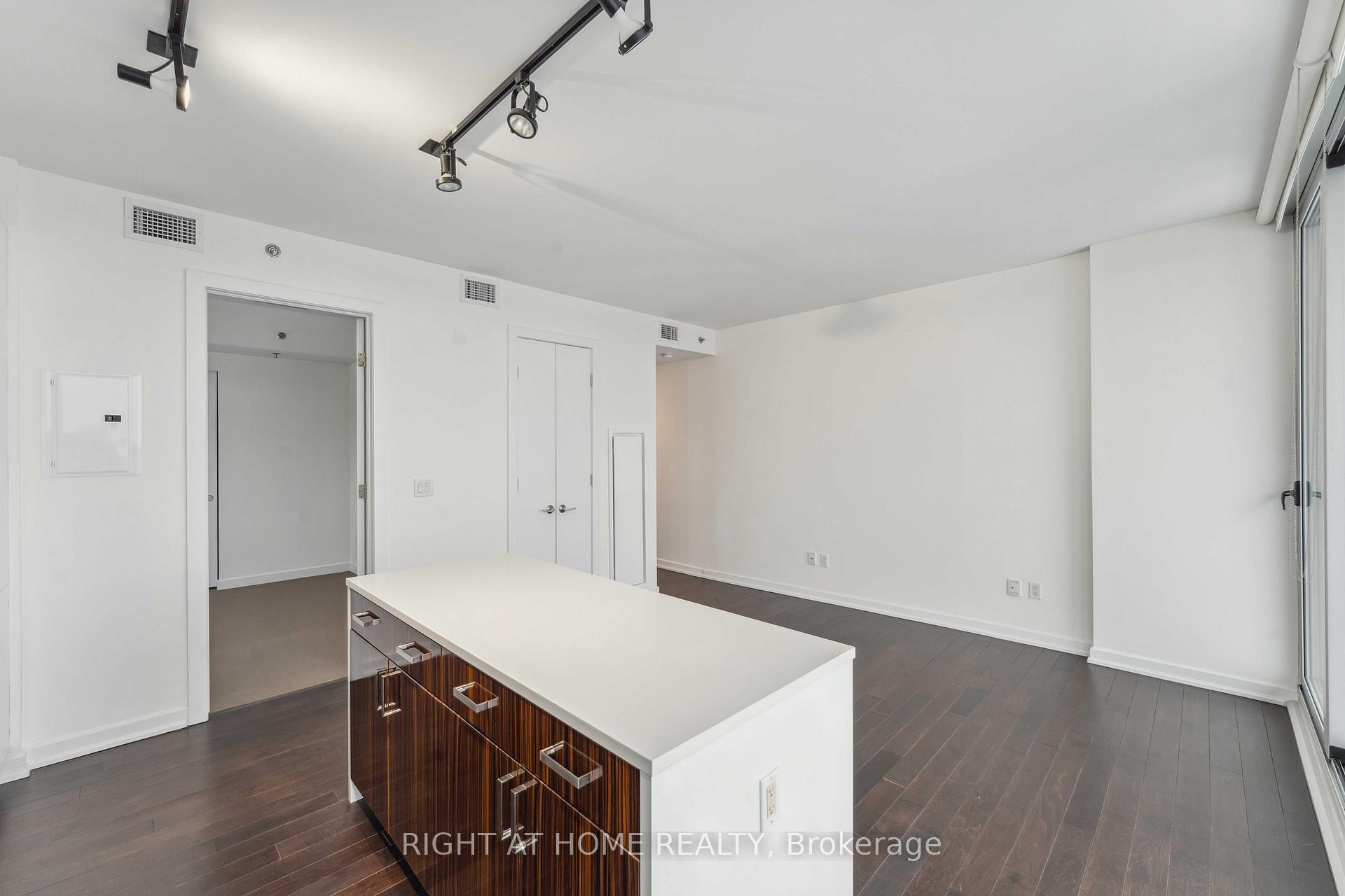 Photo 11 of Unit 1509, 300 Lisgar Street, Ottawa, Ottawa Centre — HOMEH