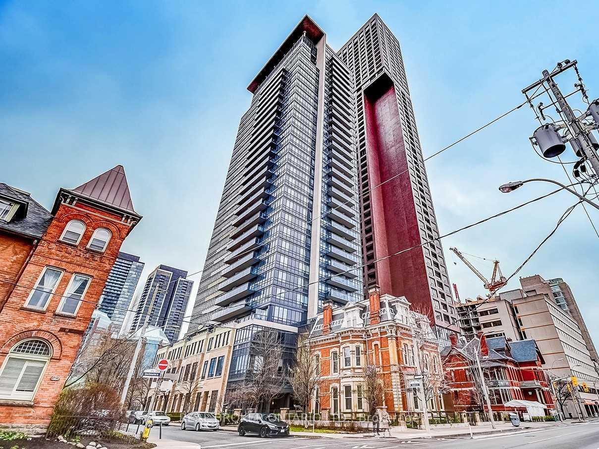 Front of Unit 306, 28 Linden Street