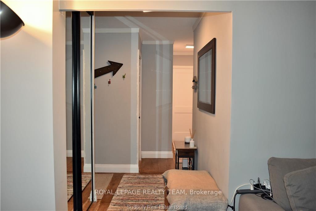 Photo 2 of Unit 1510, 15 Vicora Linkway, Toronto, Flemingdon Park — HOMEH