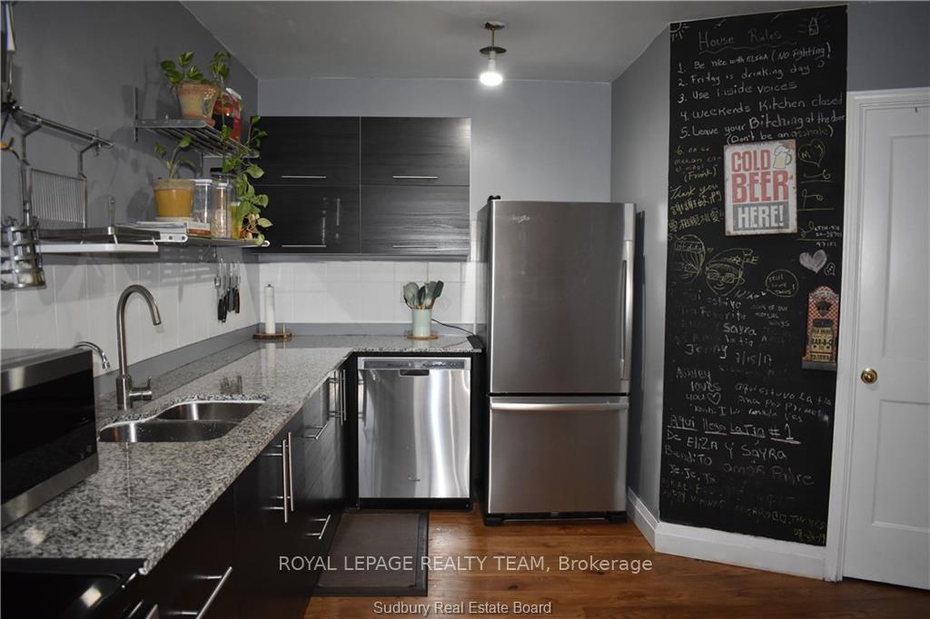Photo 5 of Unit 1510, 15 Vicora Linkway, Toronto, Flemingdon Park — HOMEH