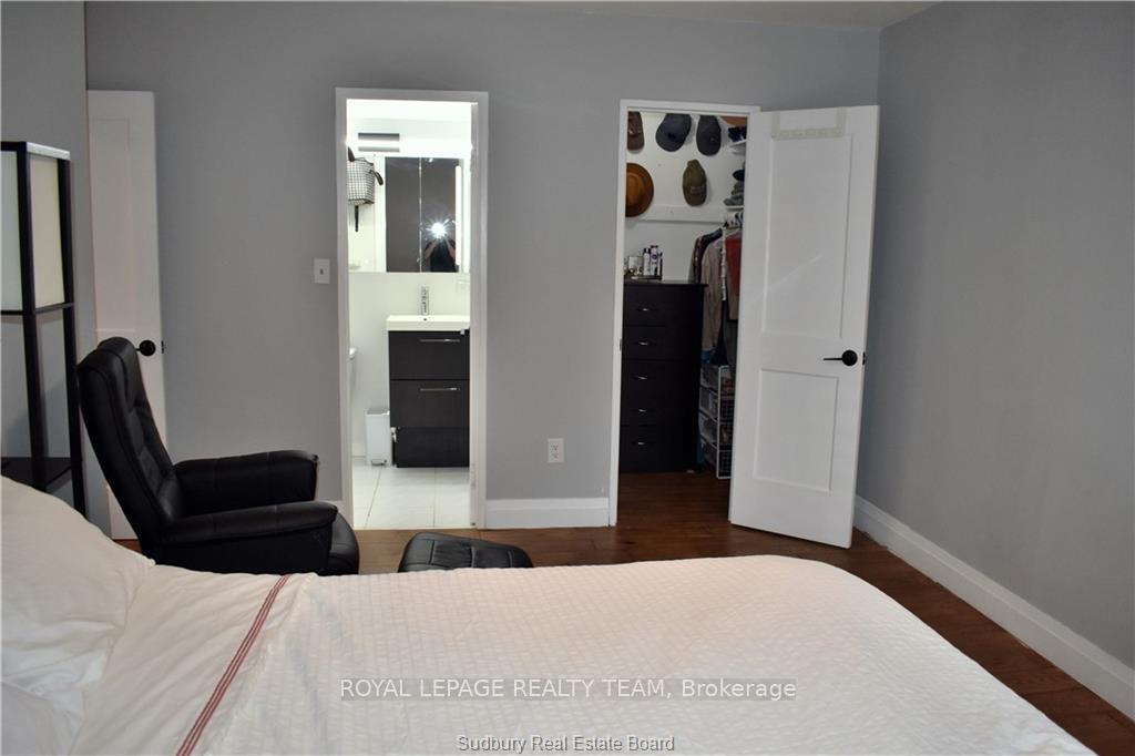 Photo 12 of Unit 1510, 15 Vicora Linkway, Toronto, Flemingdon Park — HOMEH