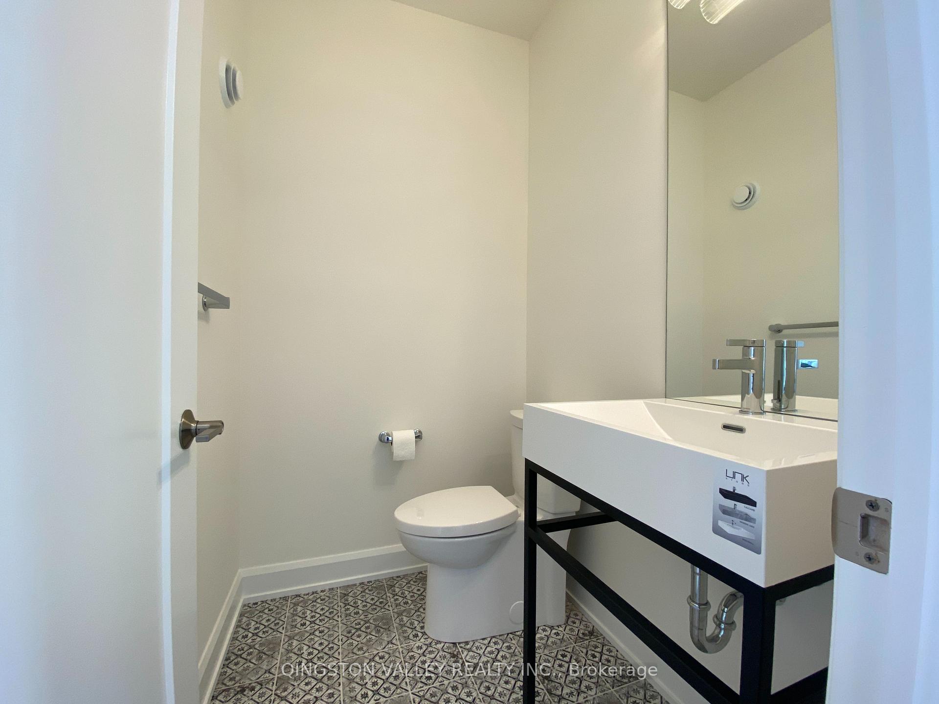 Photo 4 of 522 Edison Avenue, Ottawa, McKellar/Highland — HOMEH