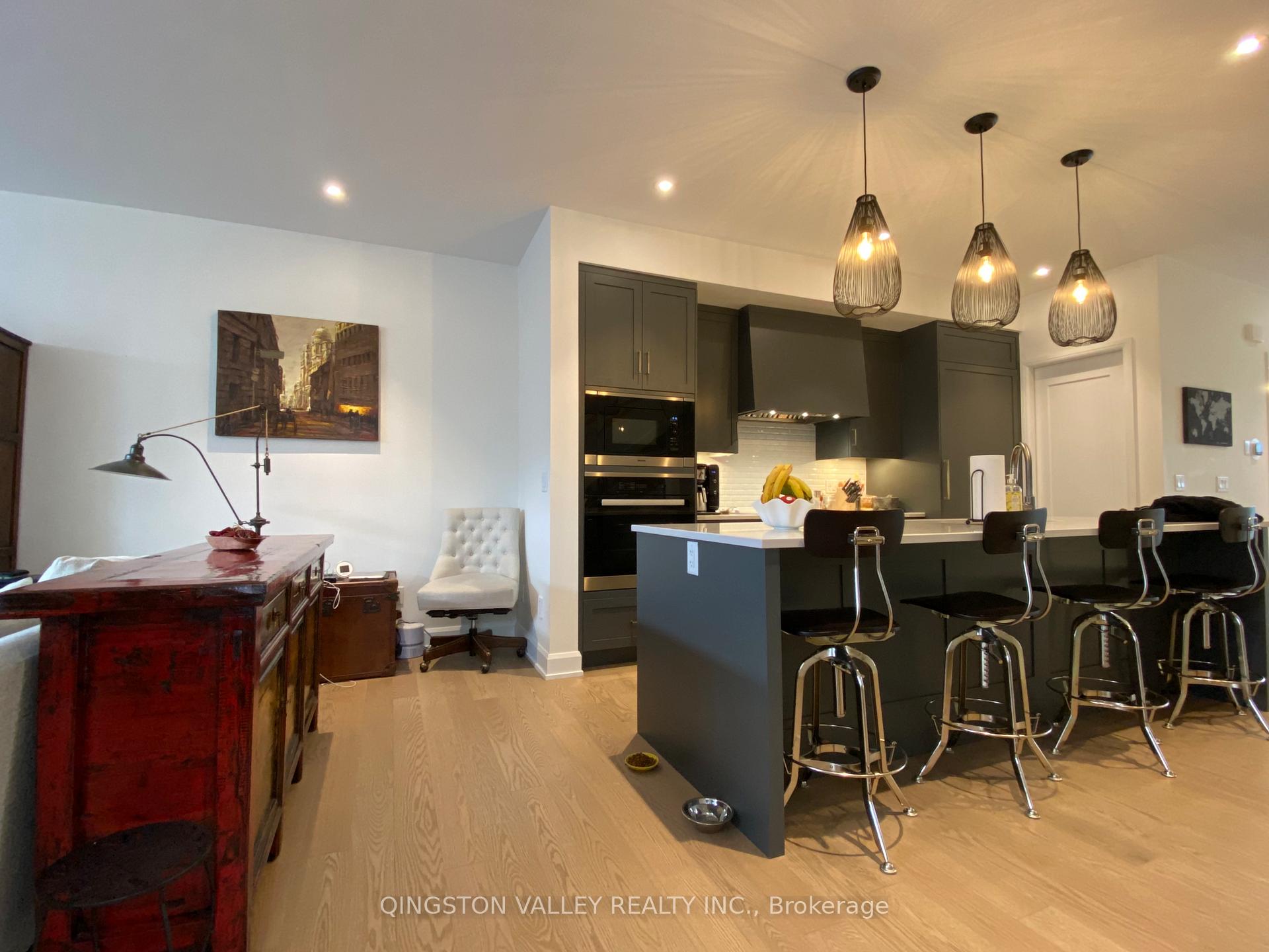 Photo 12 of 522 Edison Avenue, Ottawa, McKellar/Highland — HOMEH