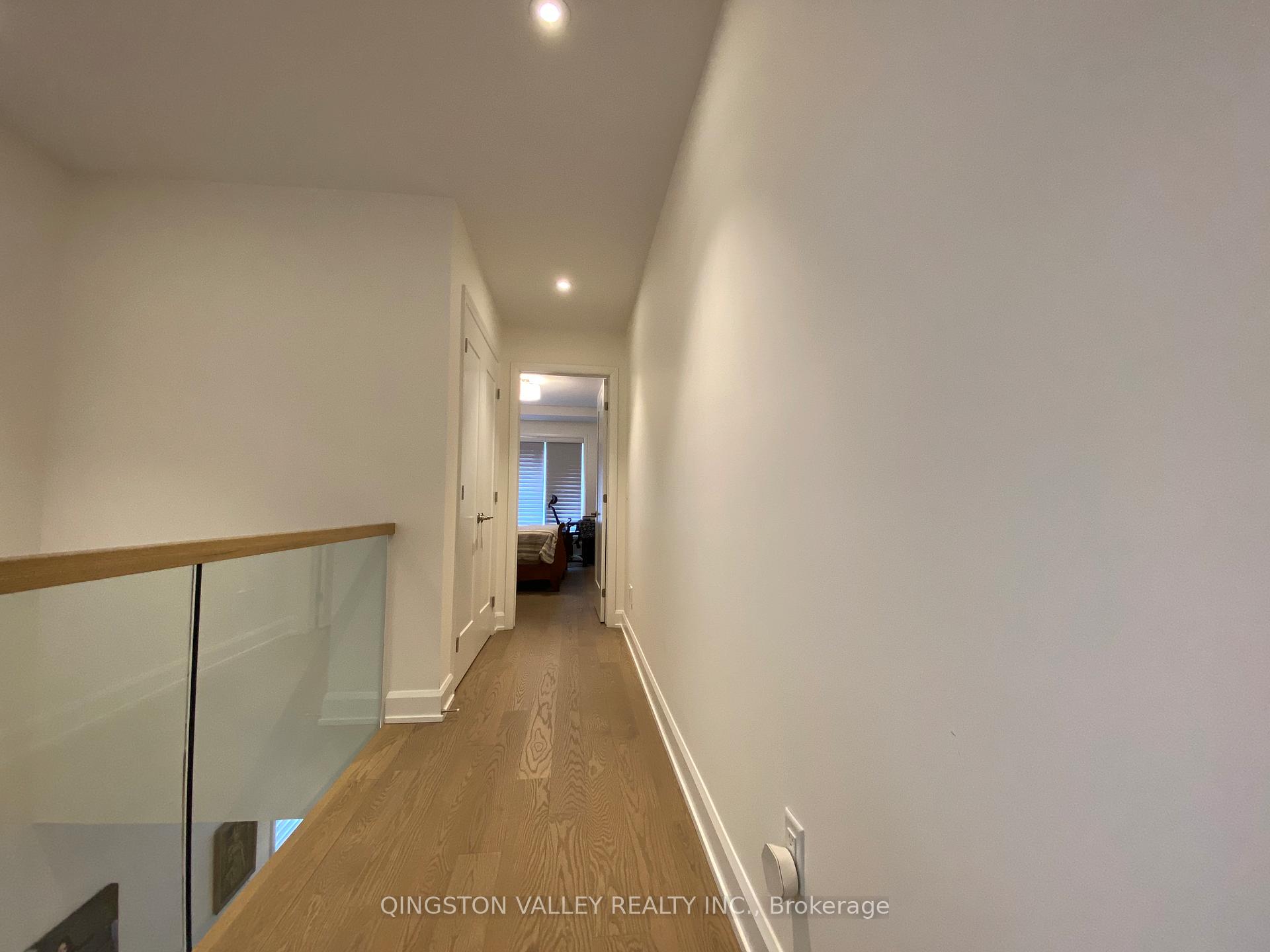 Photo 15 of 522 Edison Avenue, Ottawa, McKellar/Highland — HOMEH