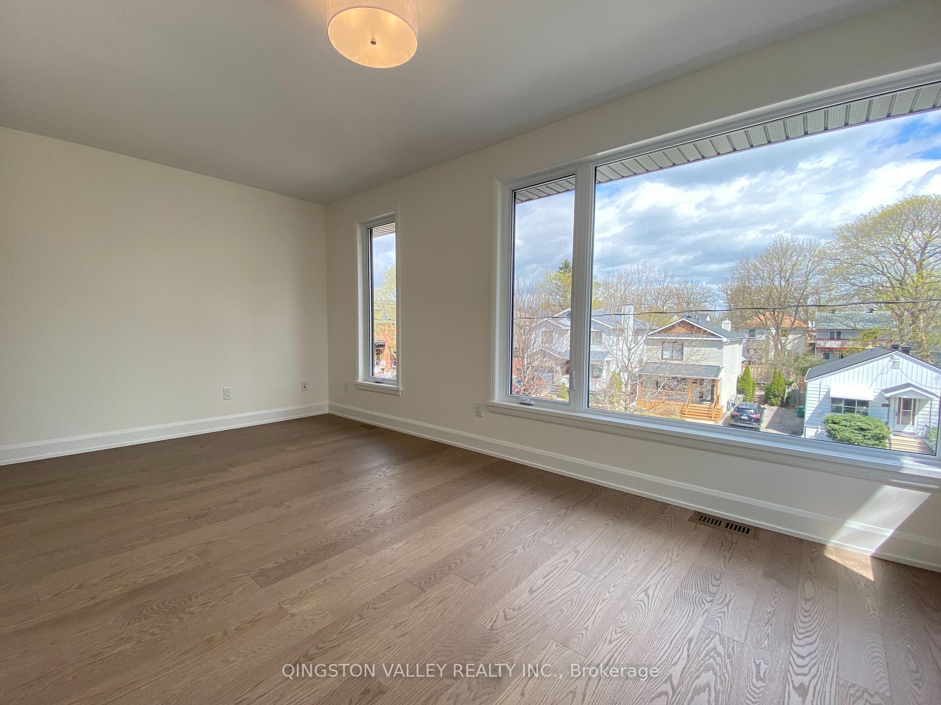 Photo 19 of 522 Edison Avenue, Ottawa, McKellar/Highland — HOMEH