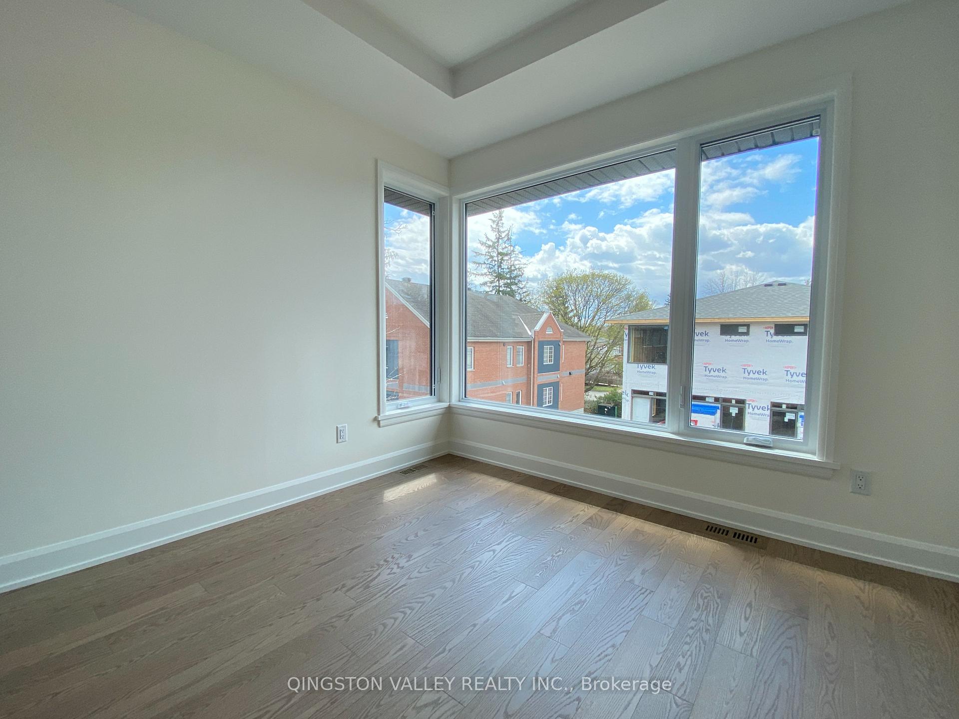 Photo 21 of 522 Edison Avenue, Ottawa, McKellar/Highland — HOMEH