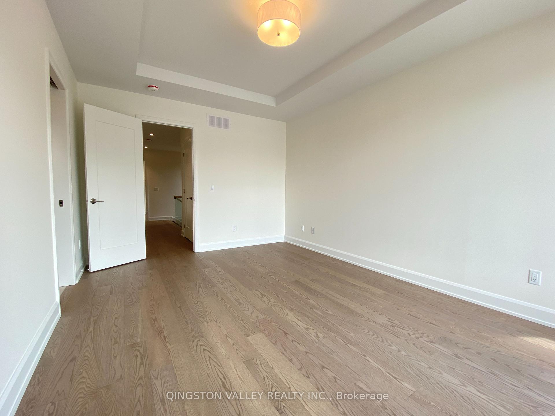 Photo 22 of 522 Edison Avenue, Ottawa, McKellar/Highland — HOMEH