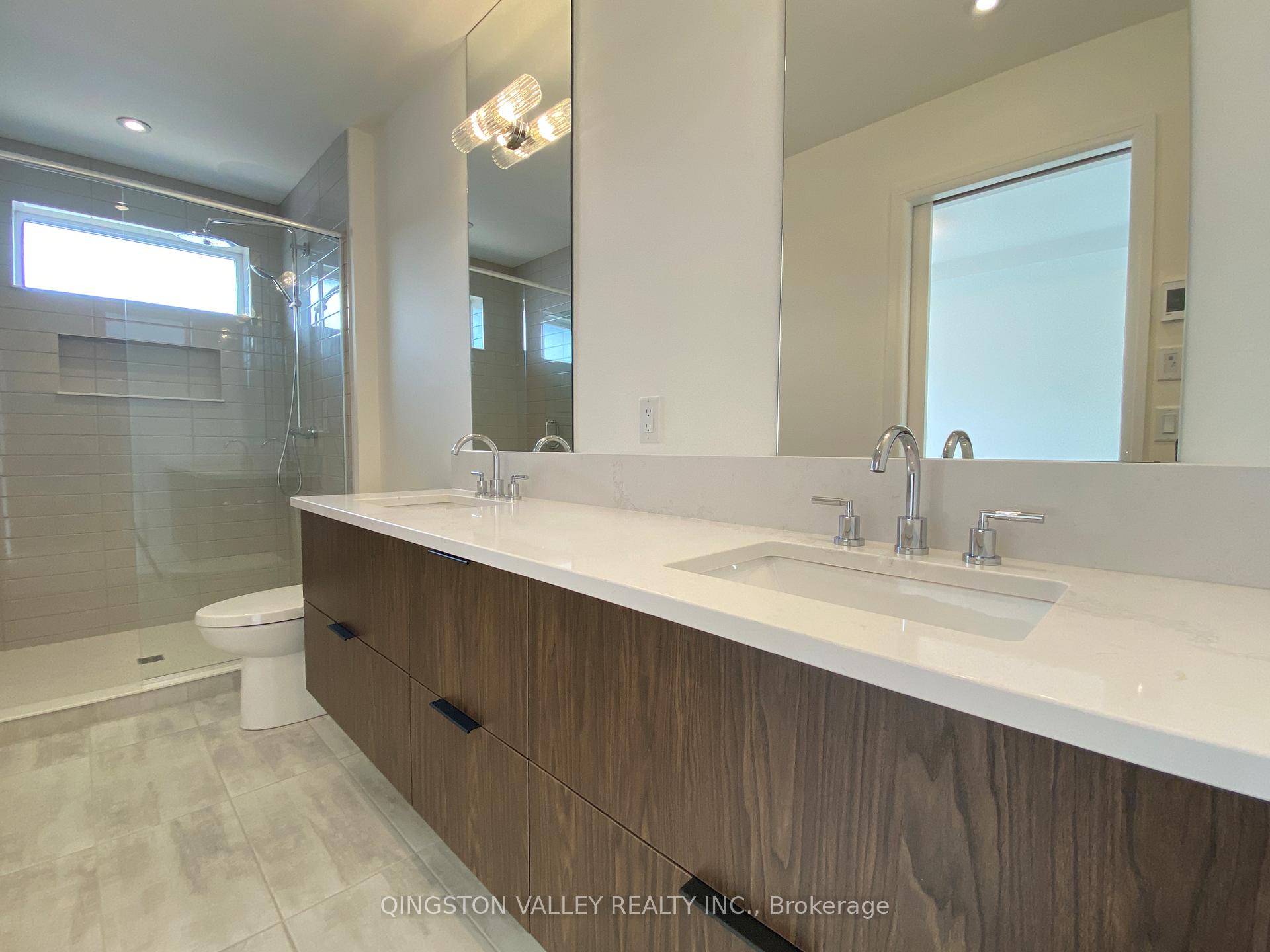 Photo 23 of 522 Edison Avenue, Ottawa, McKellar/Highland — HOMEH