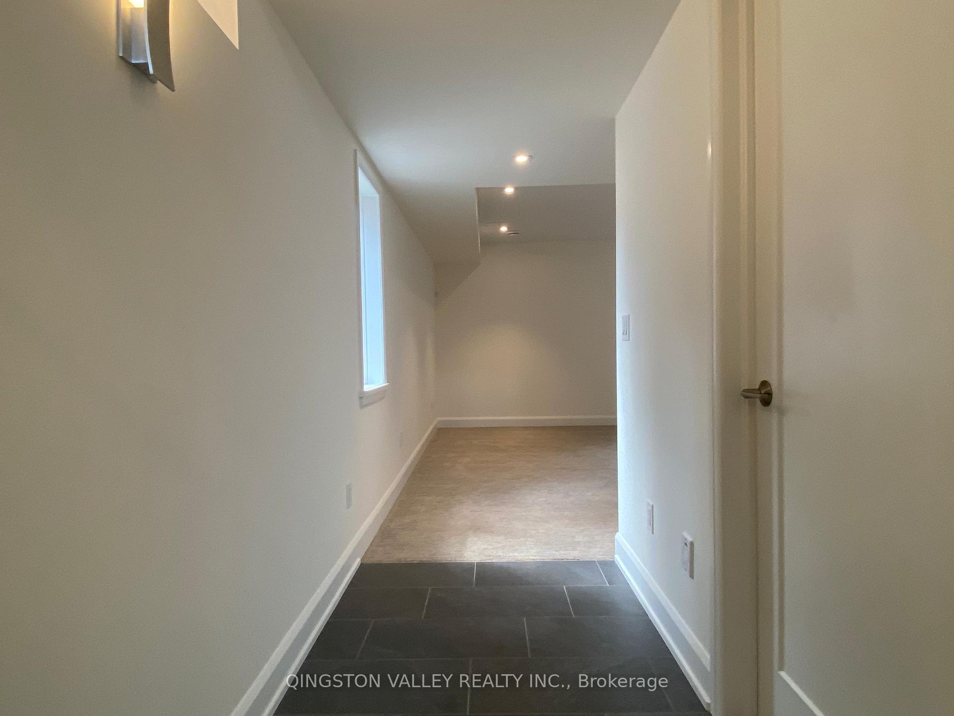 Photo 27 of 522 Edison Avenue, Ottawa, McKellar/Highland — HOMEH