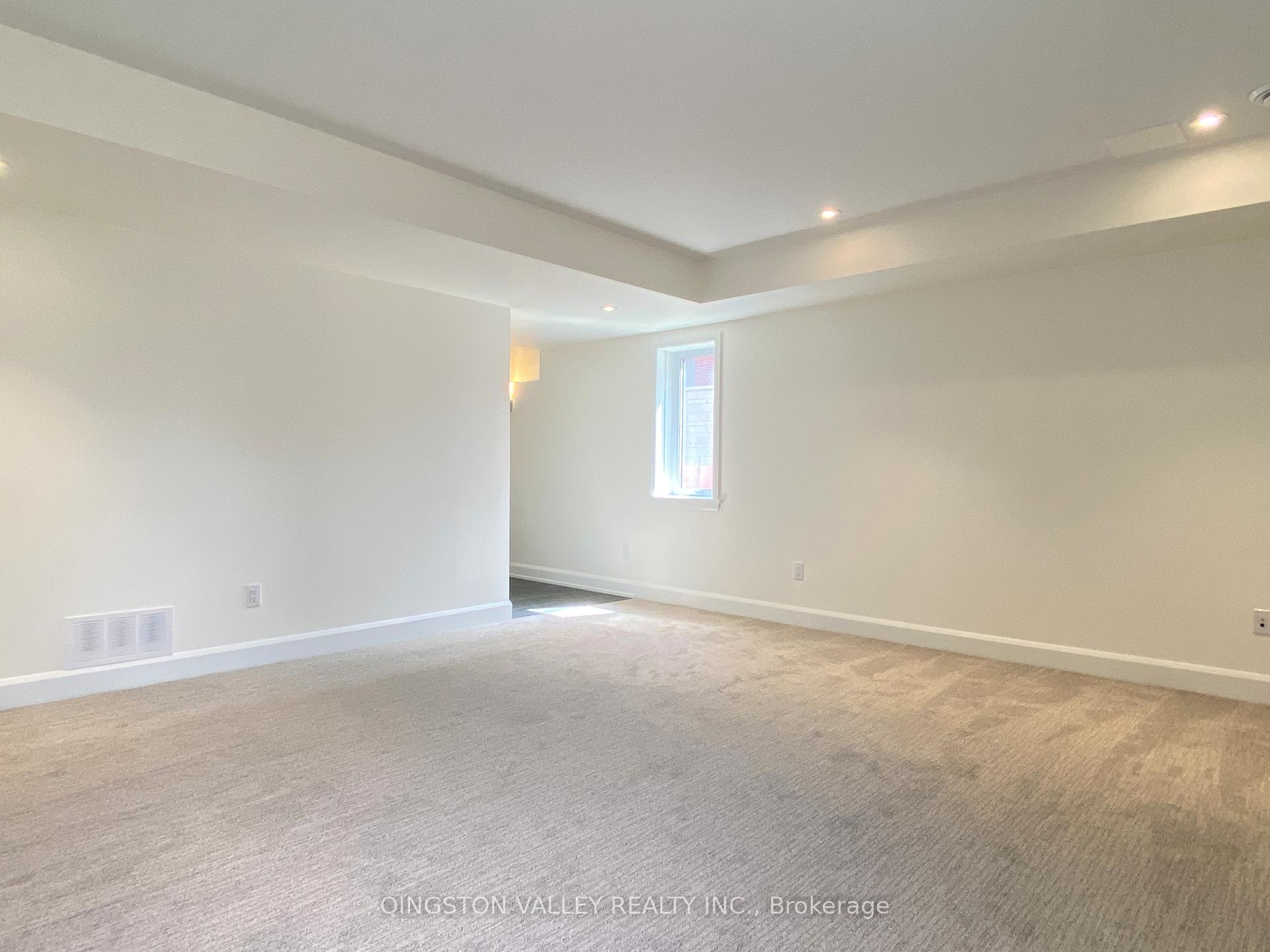 Photo 29 of 522 Edison Avenue, Ottawa, McKellar/Highland — HOMEH