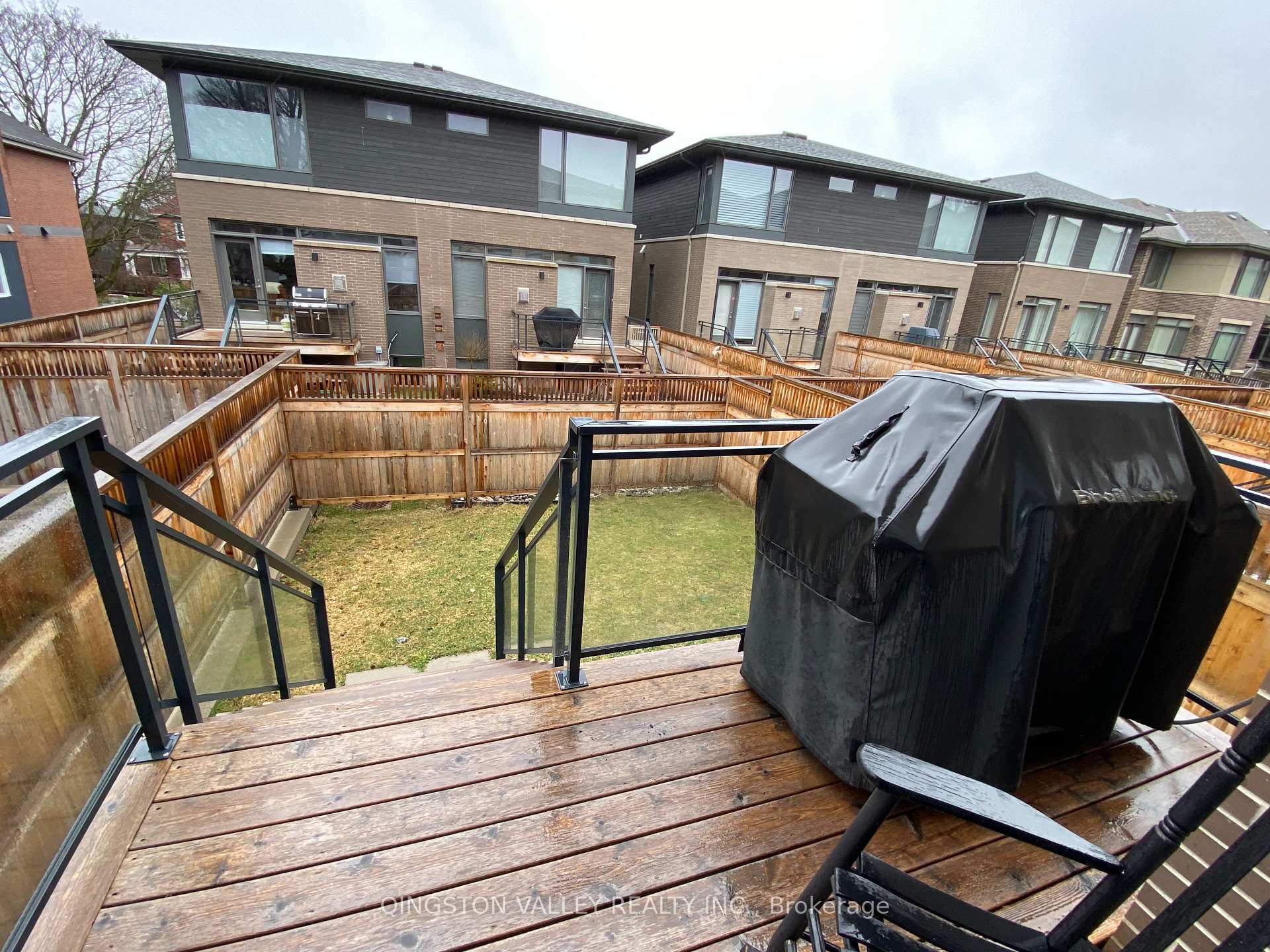 Photo 30 of 522 Edison Avenue, Ottawa, McKellar/Highland — HOMEH