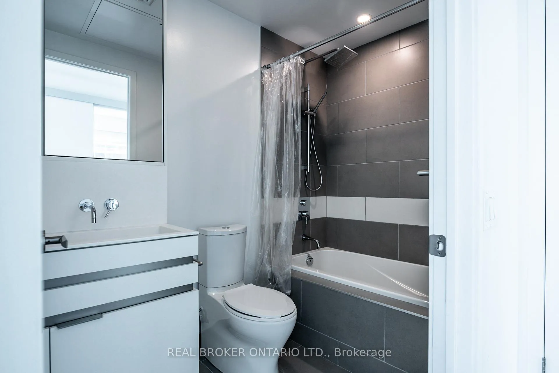Photo 6 of Unit 1309, 197 Yonge Street, Toronto, Church-Yonge Corridor — HOMEH