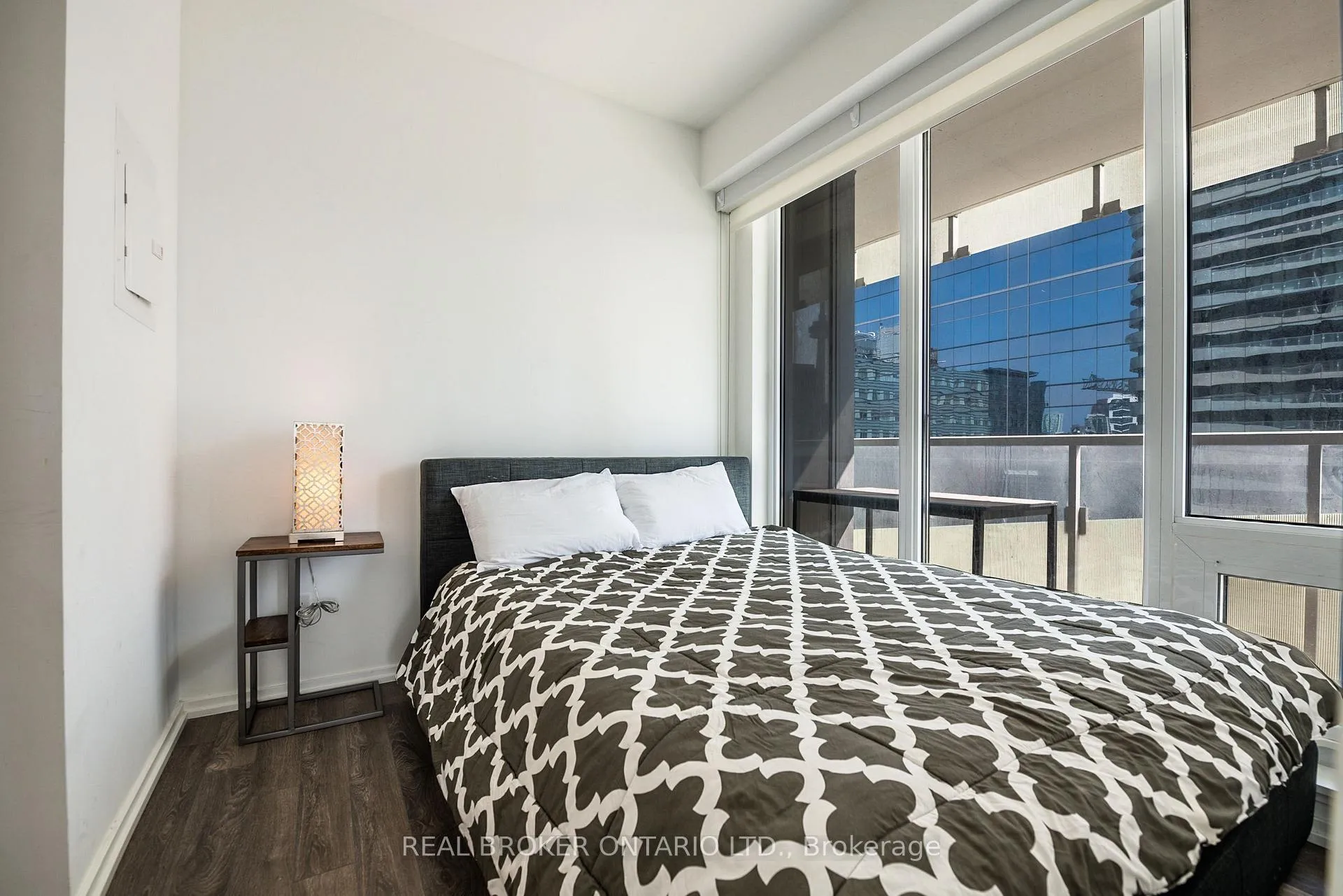 Photo 11 of Unit 1309, 197 Yonge Street, Toronto, Church-Yonge Corridor — HOMEH