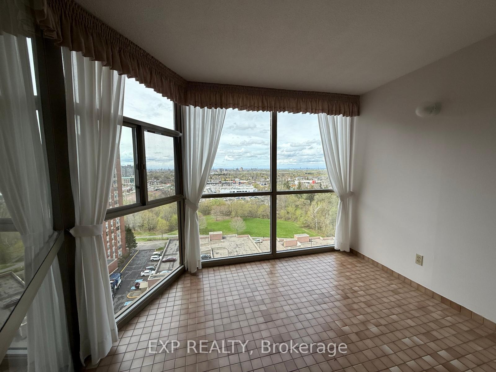 Photo 14 of Unit 1501, 2760 Carousel Crescent, Ottawa, Emerald Woods/Sawmill Creek — HOMEH